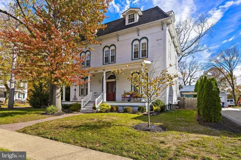421 N Main St, Hightstown, NJ MLS: NJME2072708