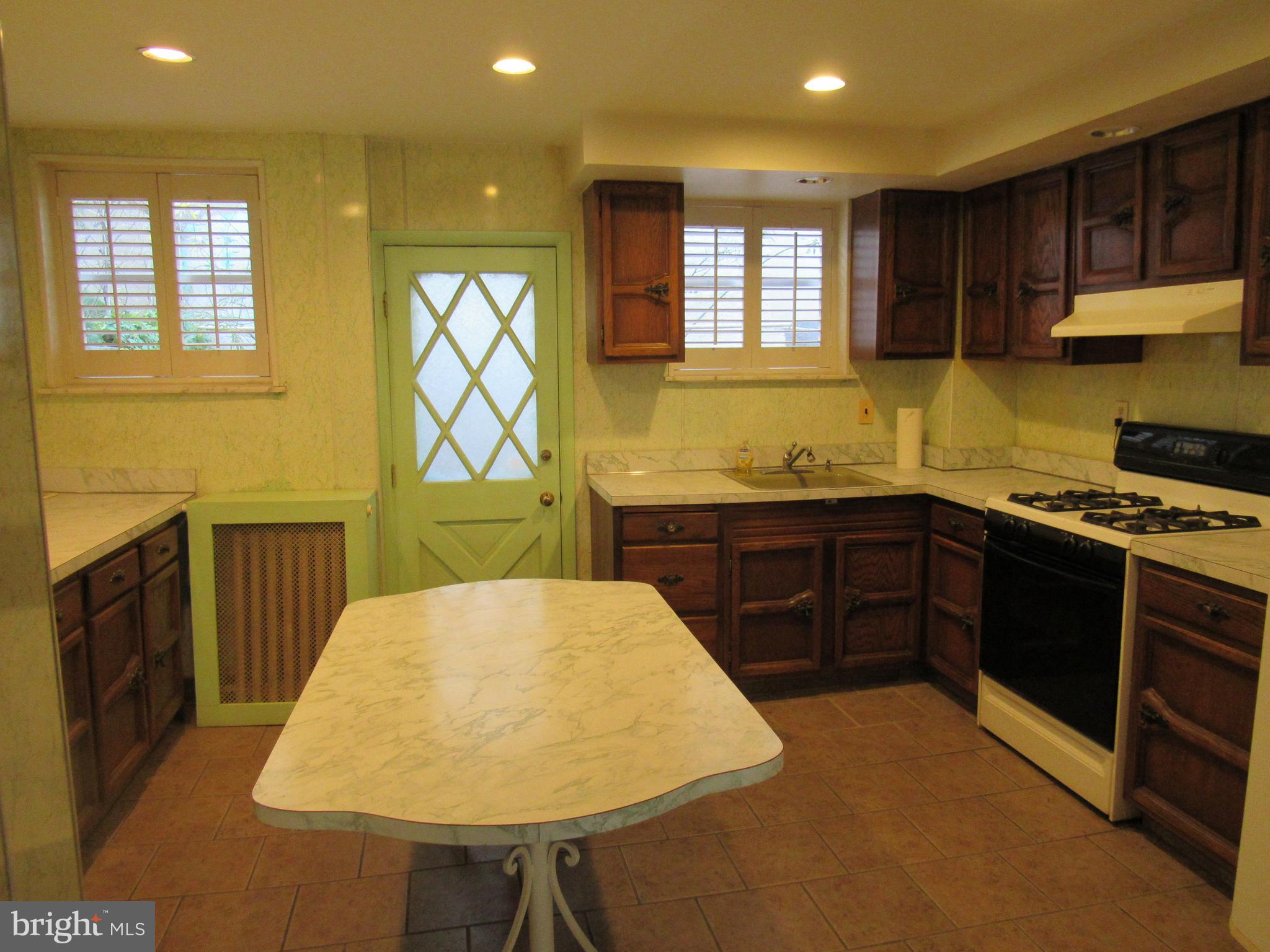 ITALIAN MARKET - Residential