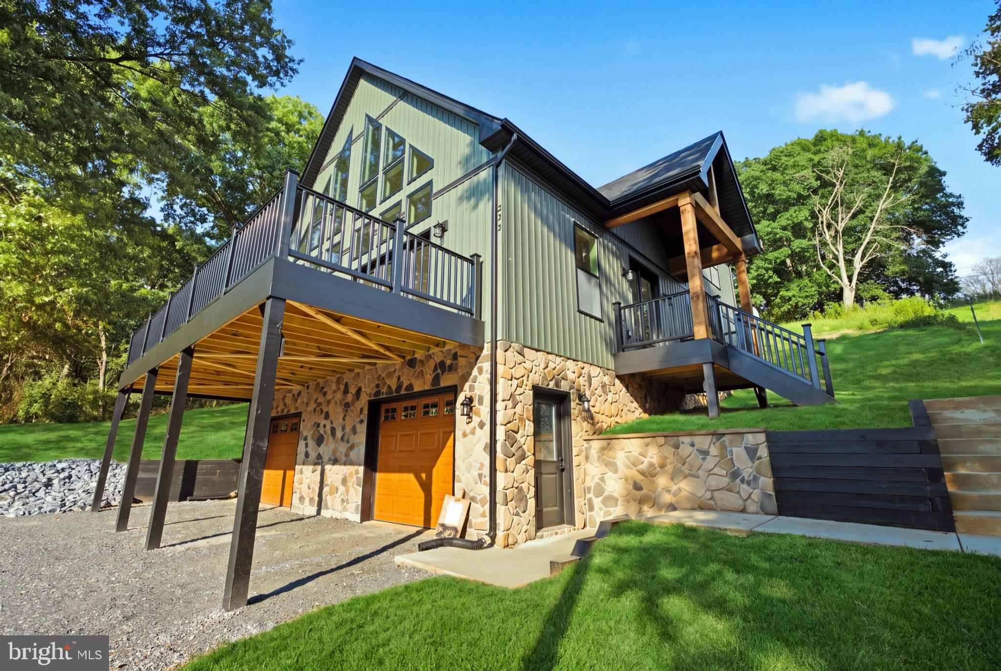270 COUNTRY ROAD