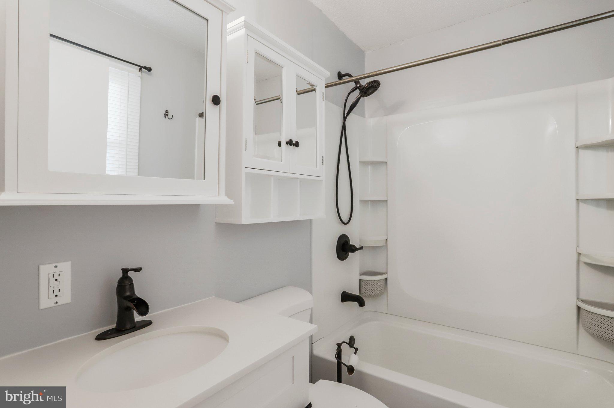 PIKE VIEW ACRES - Residential Lease