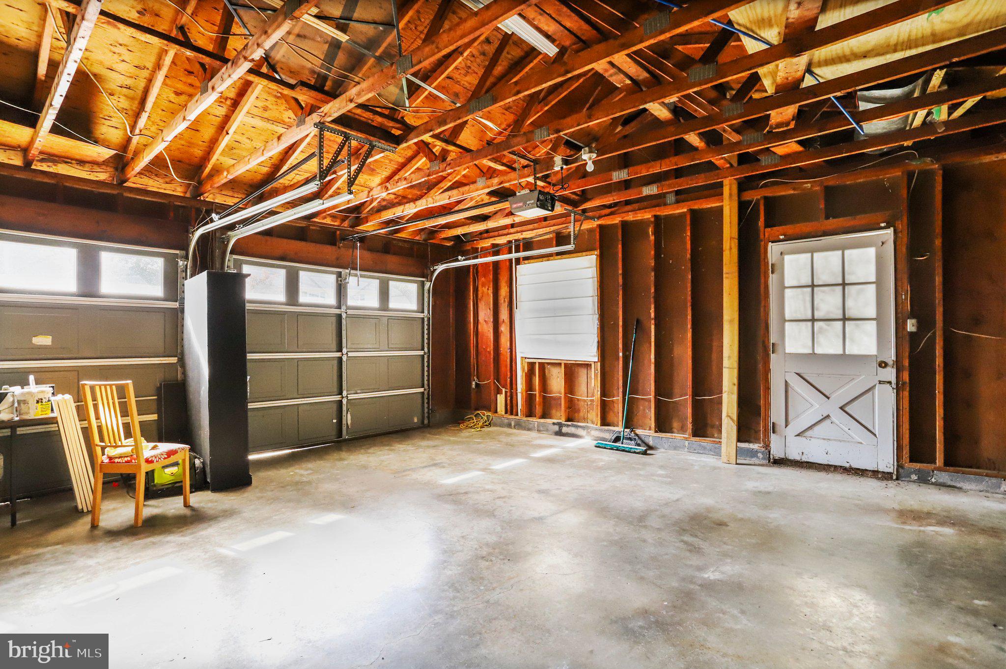 PIKE VIEW ACRES - Residential Lease