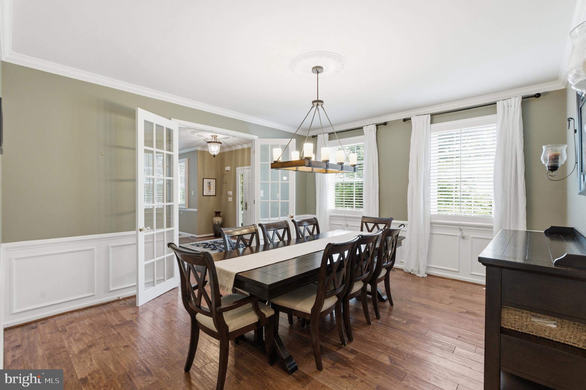 Welcome to 661 St. Matthews Road a meticulously updated custom home s – image 7