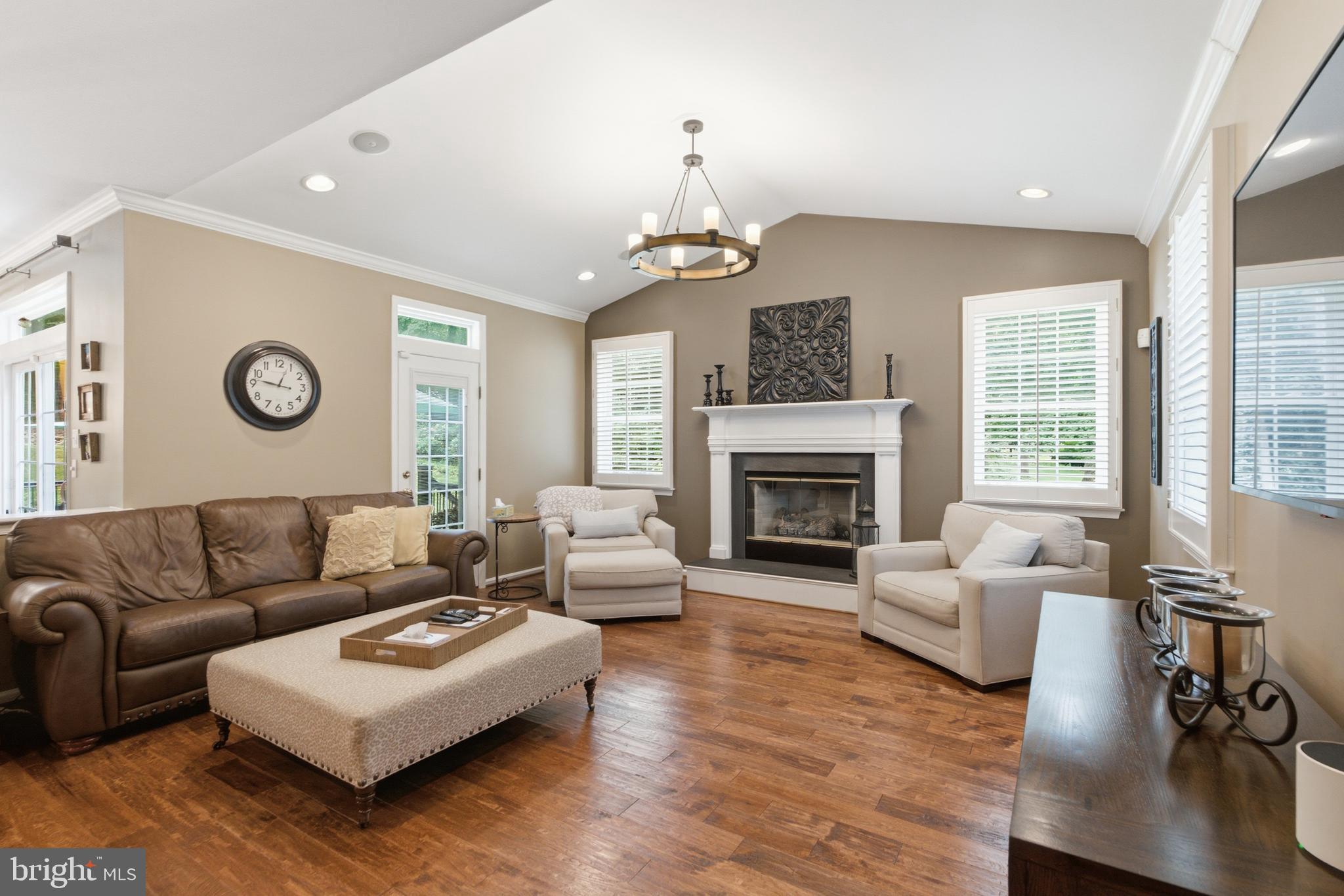 Welcome to 661 St. Matthews Road a meticulously updated custom home s – image 13