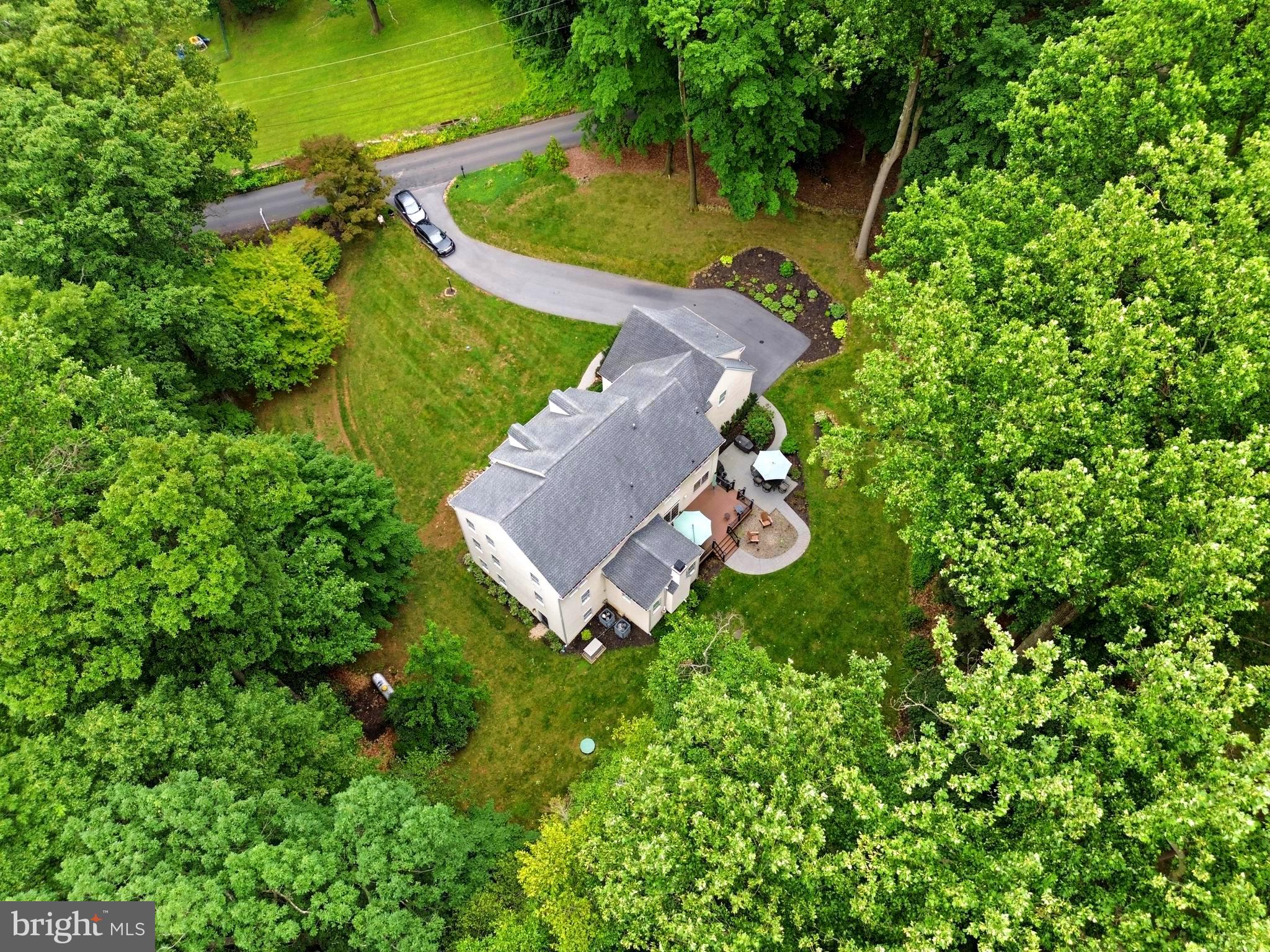 Welcome to 661 St. Matthews Road a meticulously updated custom home s – image 57