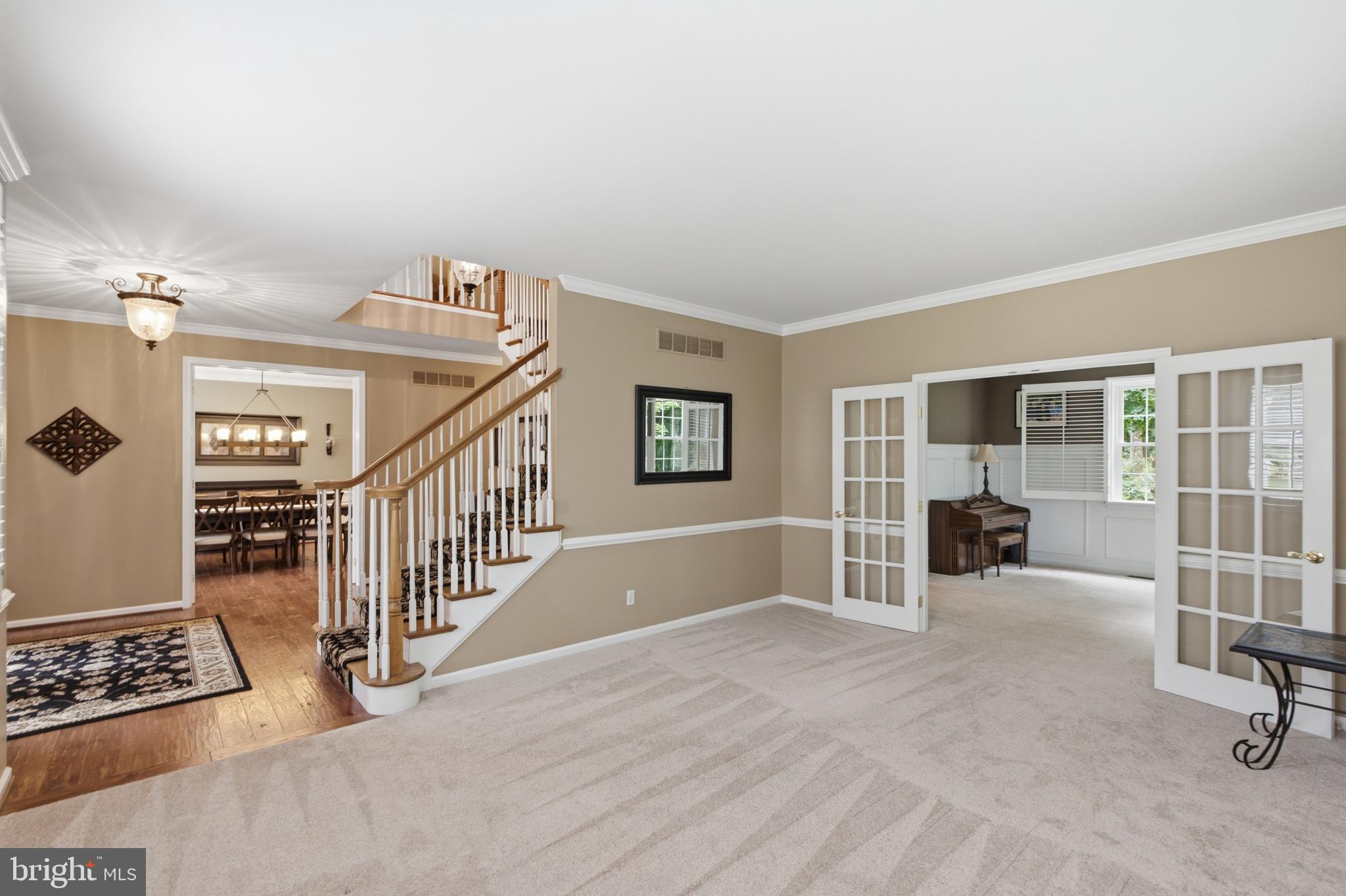 Welcome to 661 St. Matthews Road a meticulously updated custom home s – image 9