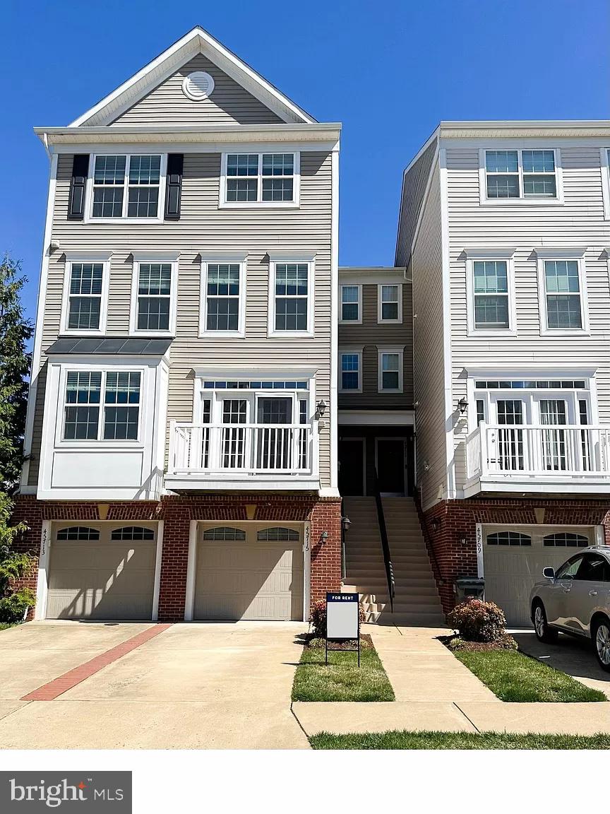 CASCADES PLACE CONDOMINIUM - Residential Lease