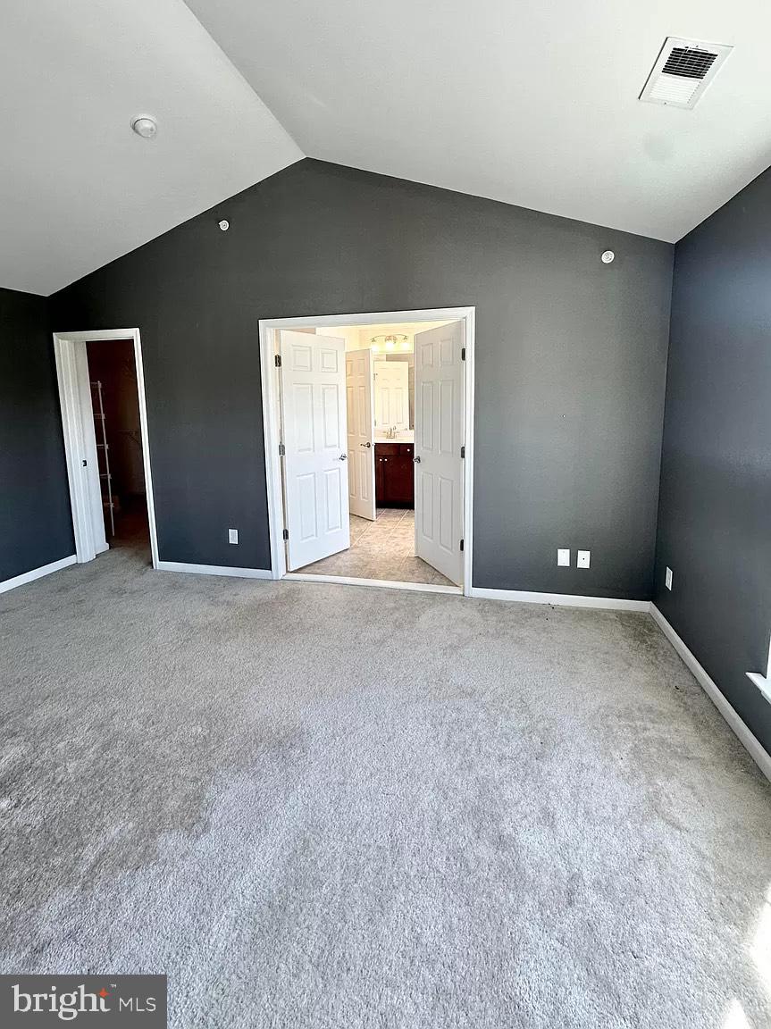 CASCADES PLACE CONDOMINIUM - Residential Lease