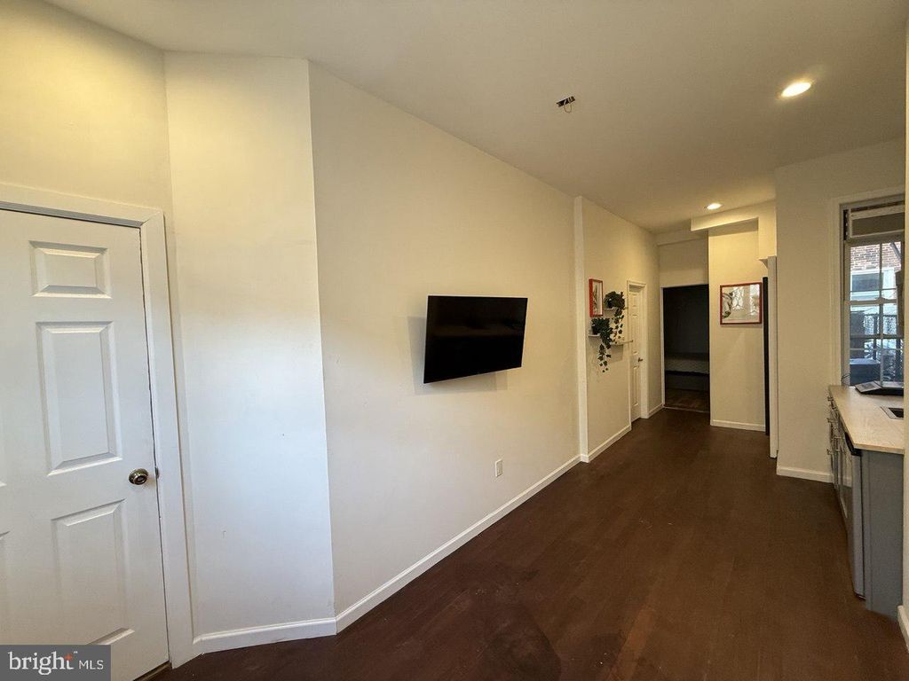 Photo of 1003 S 6th Street, PHILADELPHIA, PA 19147 (MLS # PAPH2573468)