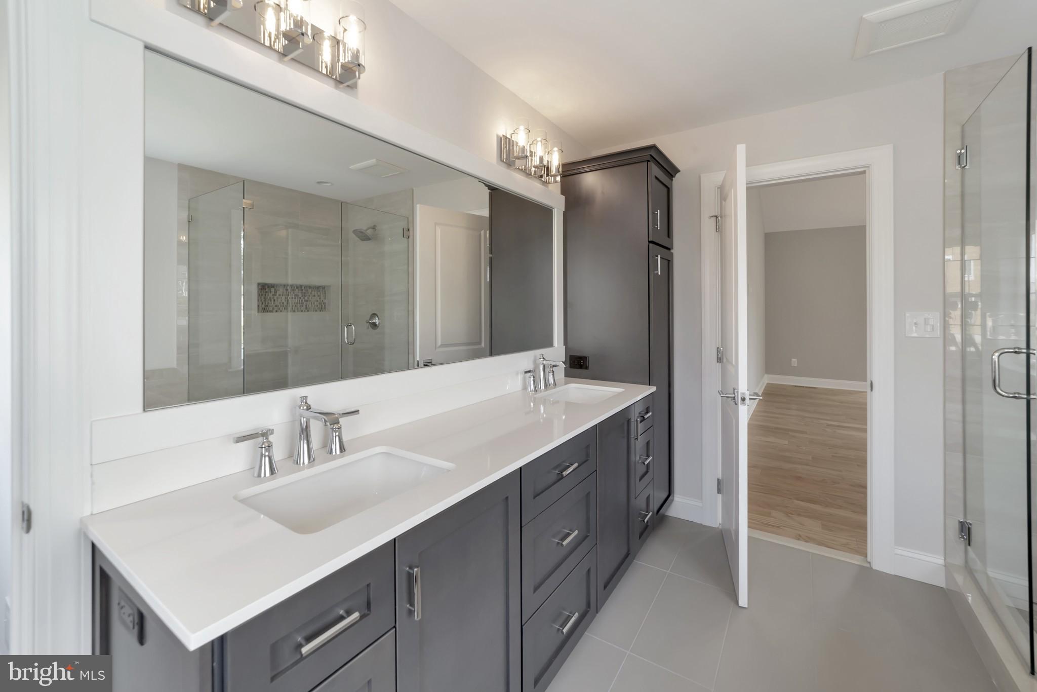 PLYMOUTH VALLEY ESTATES - Residential