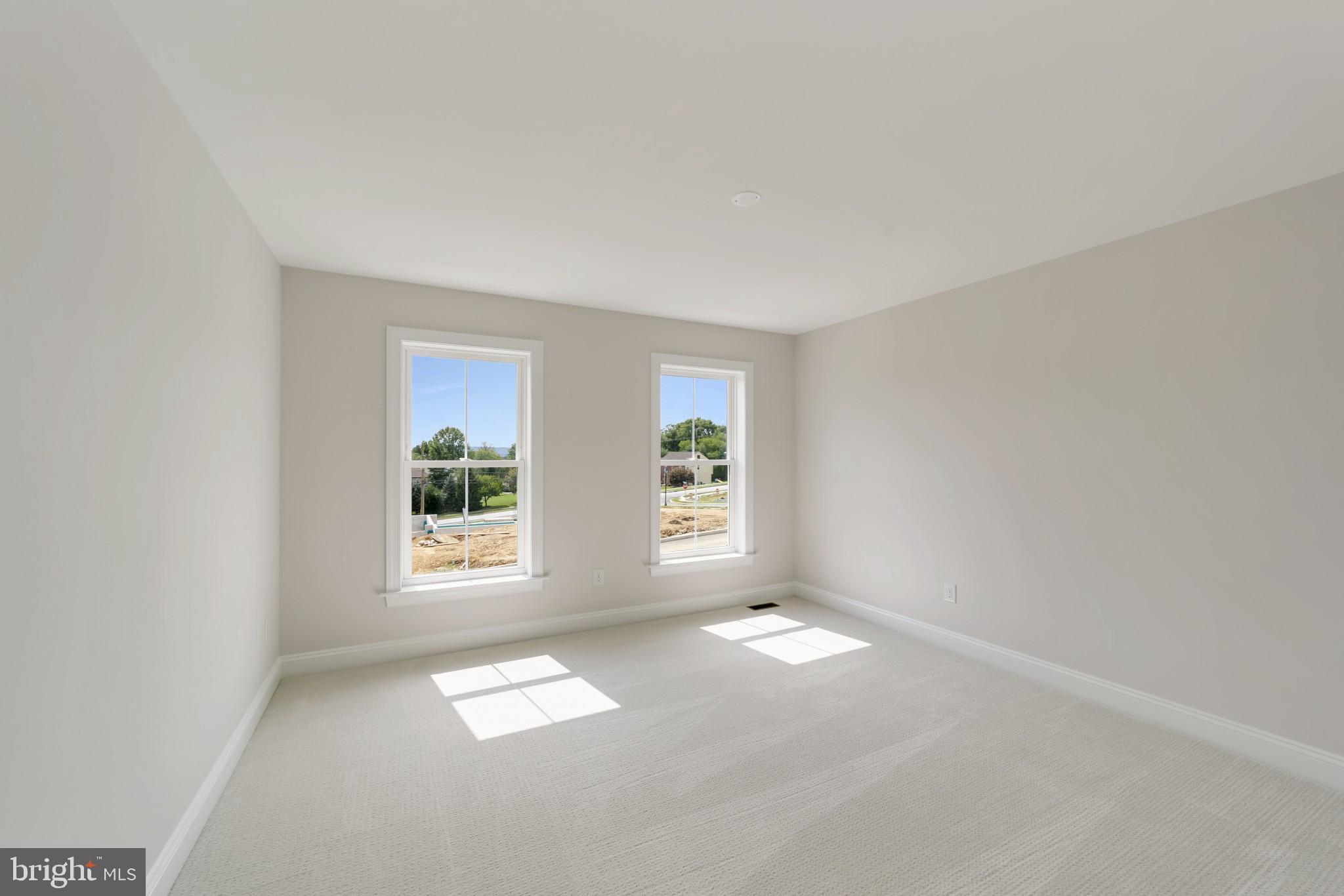 PLYMOUTH VALLEY ESTATES - Residential