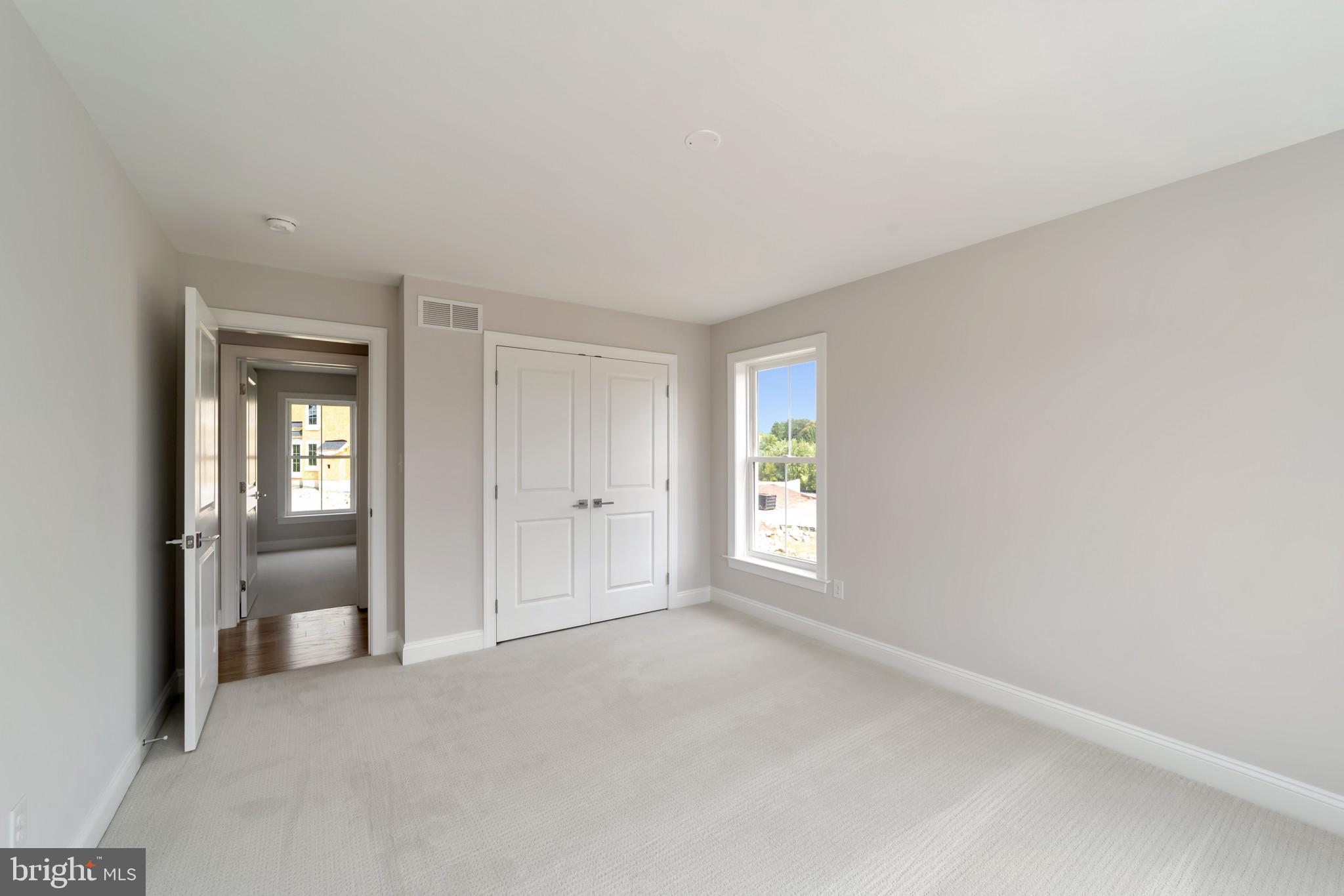 PLYMOUTH VALLEY ESTATES - Residential