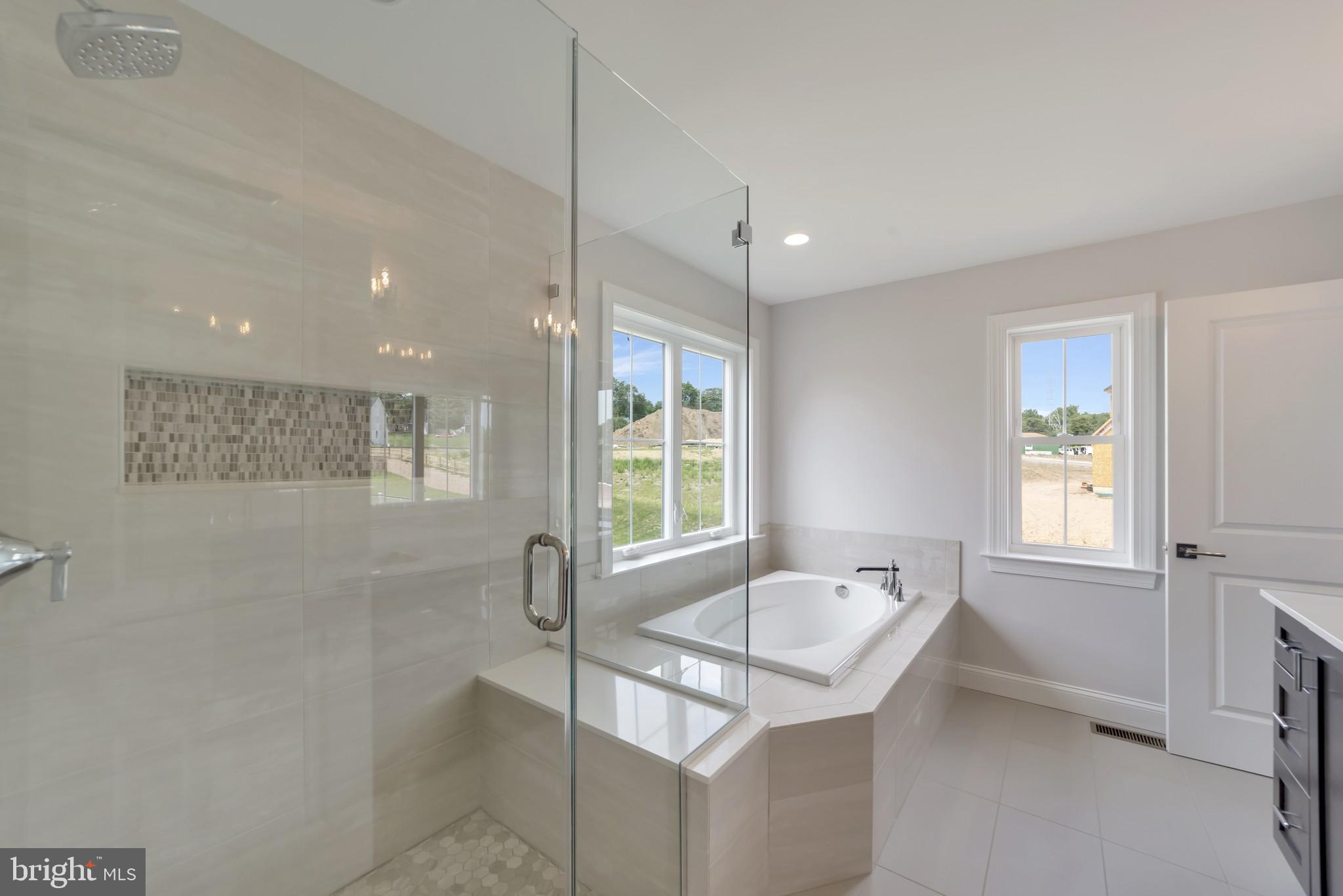 PLYMOUTH VALLEY ESTATES - Residential