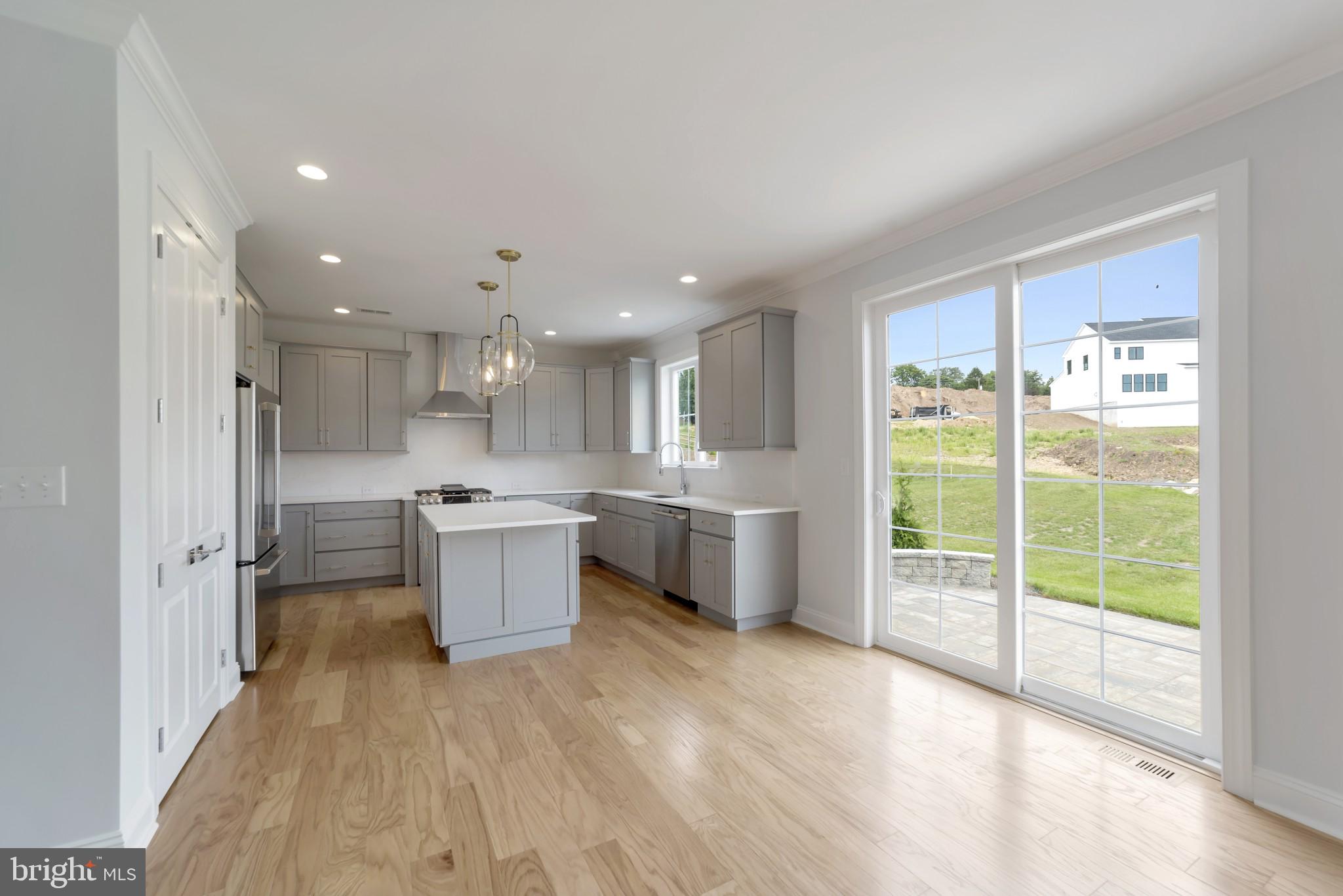 PLYMOUTH VALLEY ESTATES - Residential