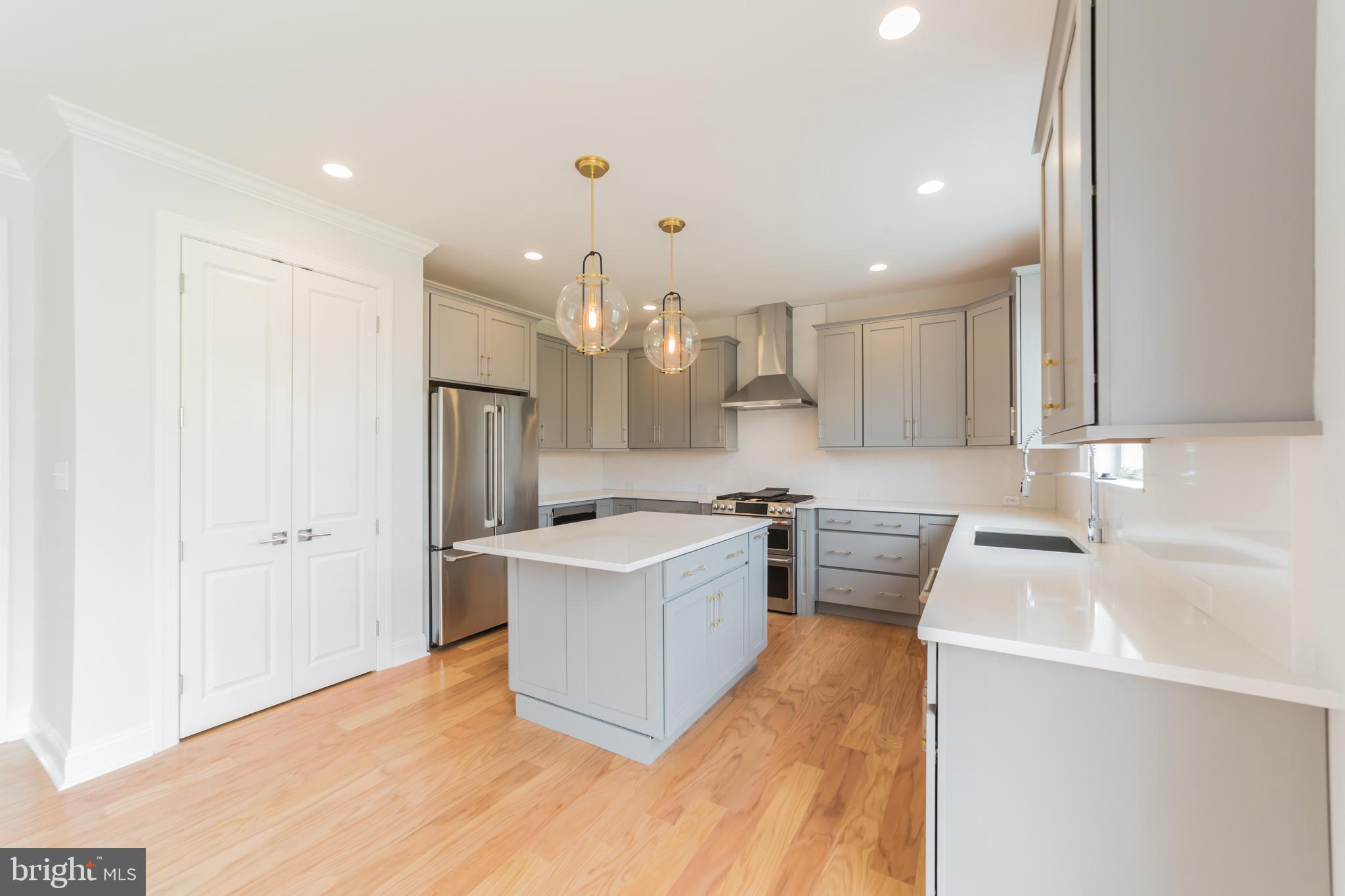 PLYMOUTH VALLEY ESTATES - Residential