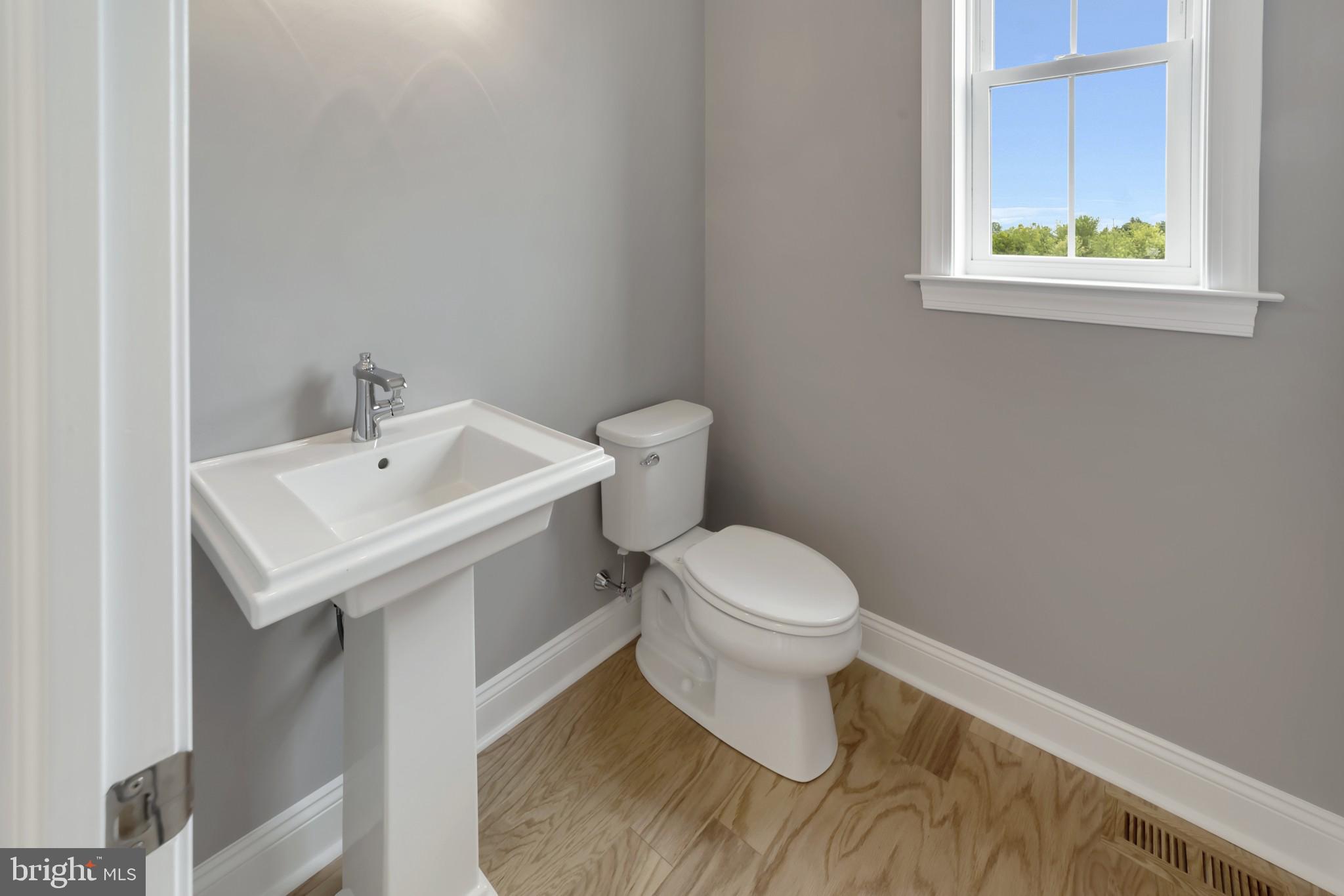 PLYMOUTH VALLEY ESTATES - Residential