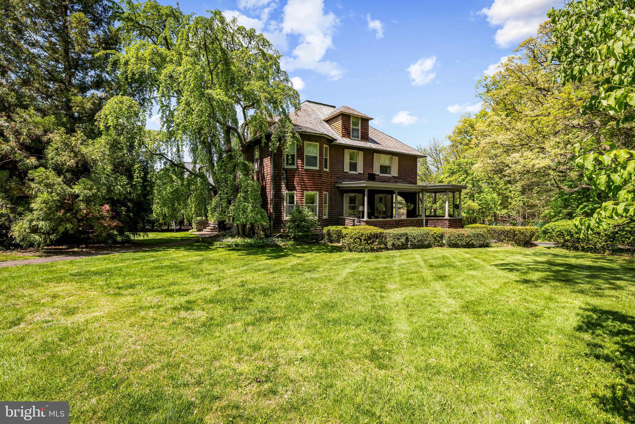 ROLAND PARK - Residential