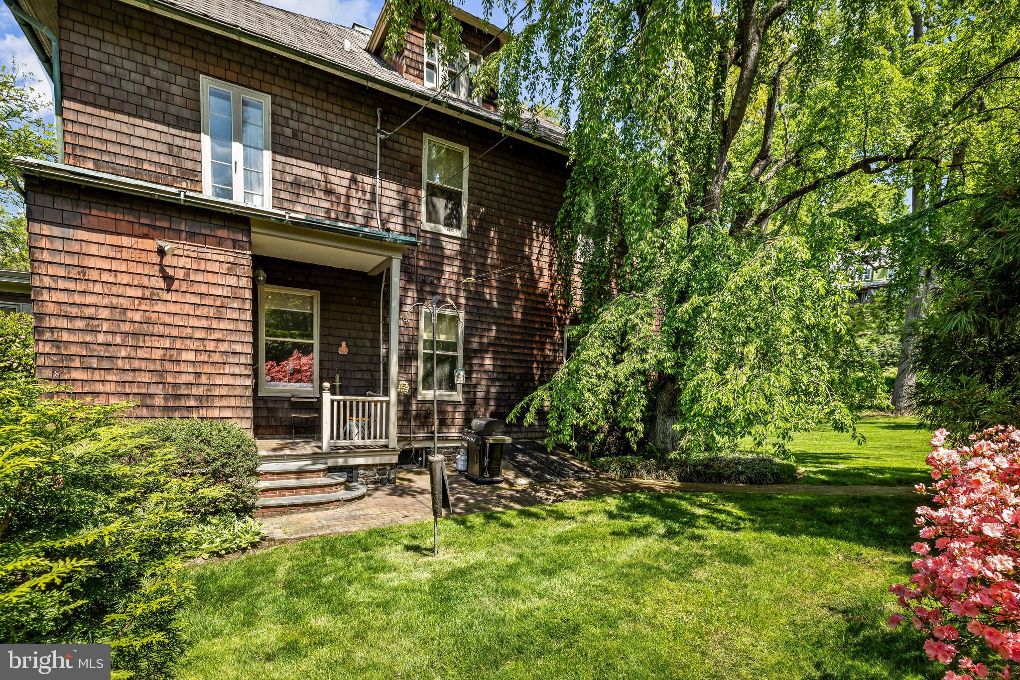 ROLAND PARK - Residential