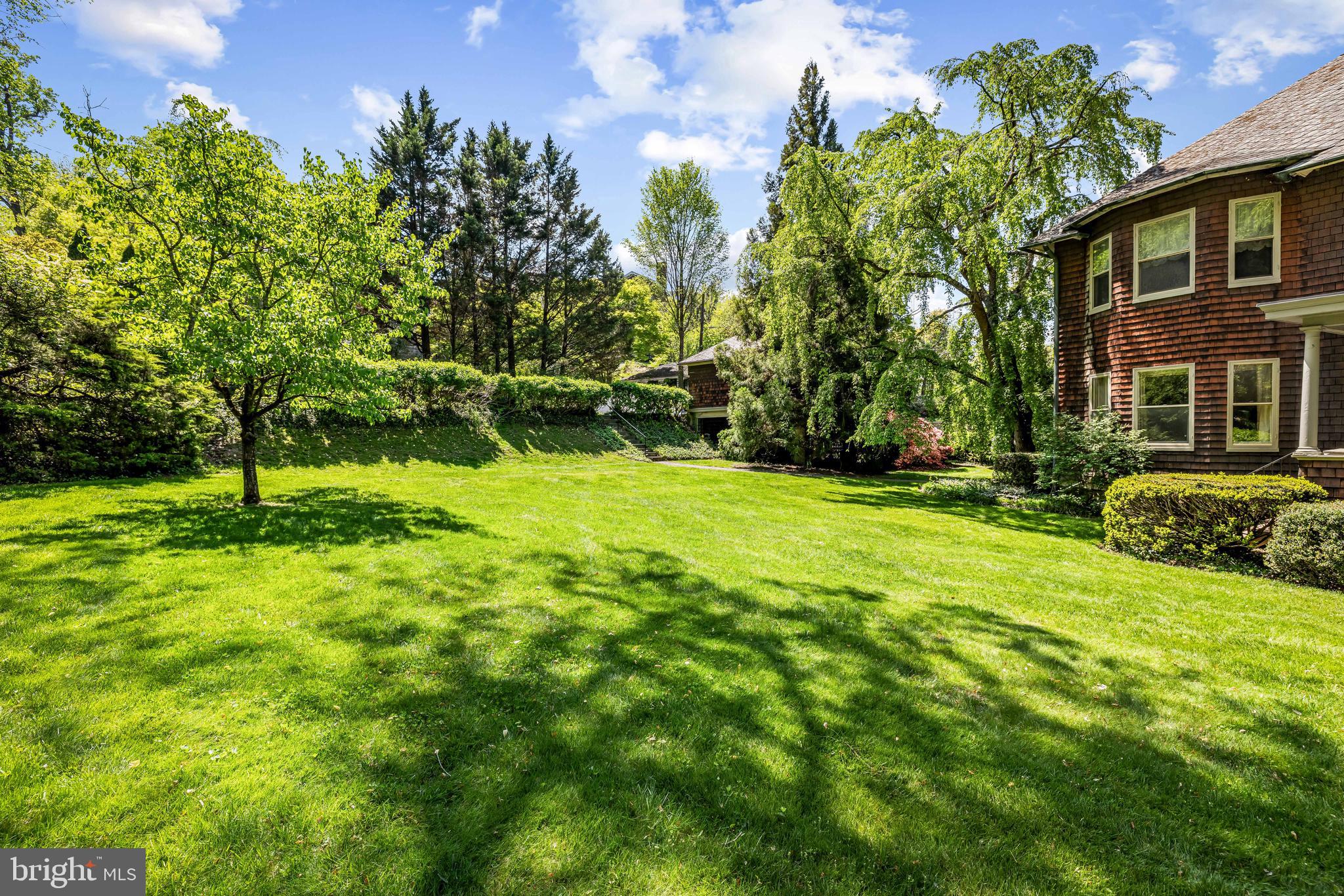 ROLAND PARK - Residential