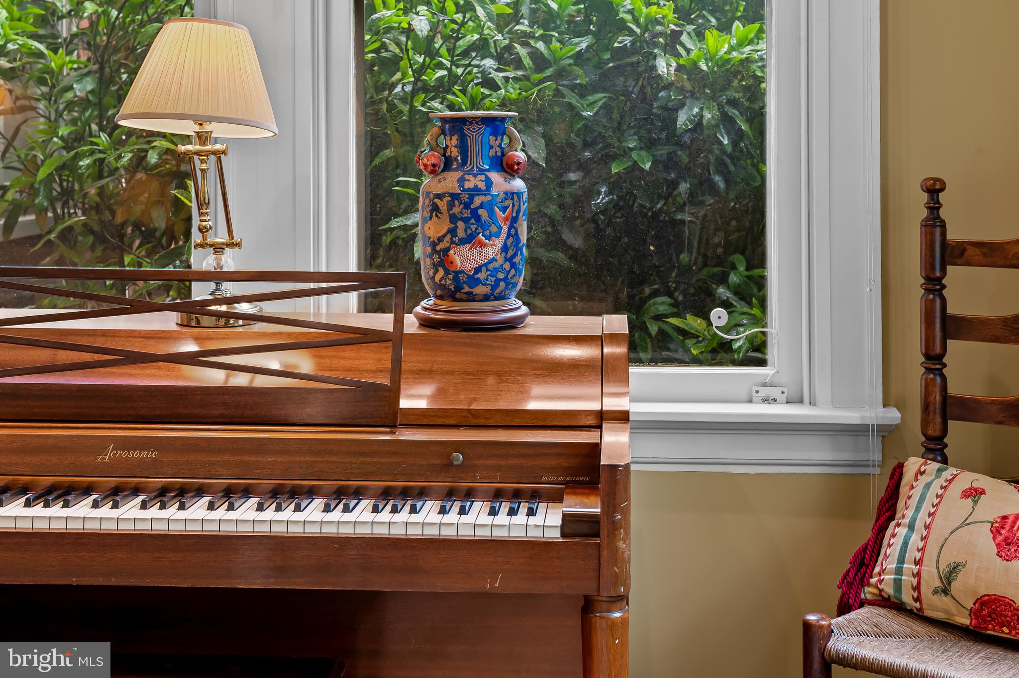 ROLAND PARK - Residential
