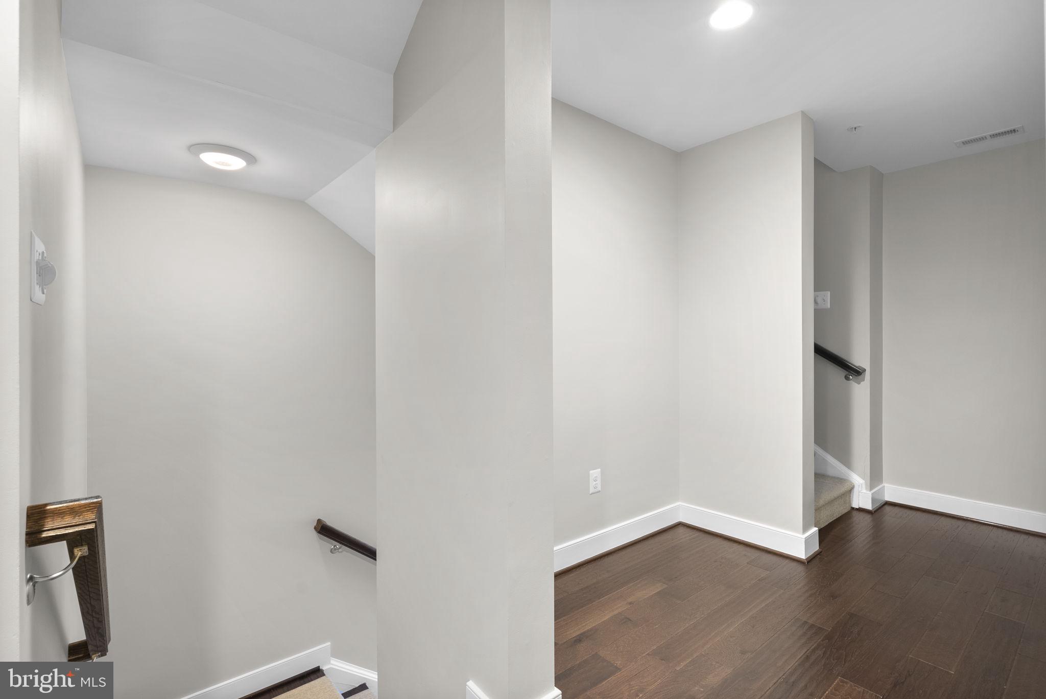 CROWN FARM - Residential