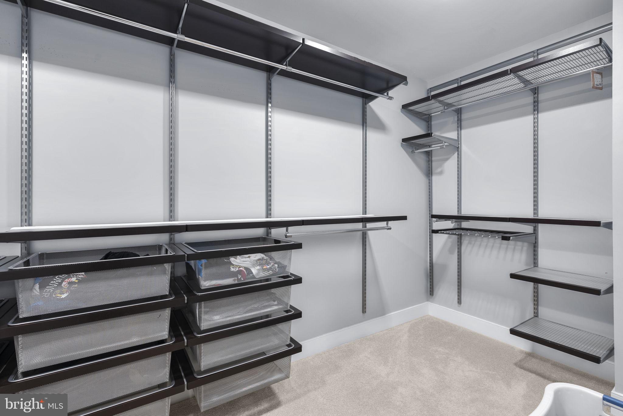 CROWN FARM - Residential