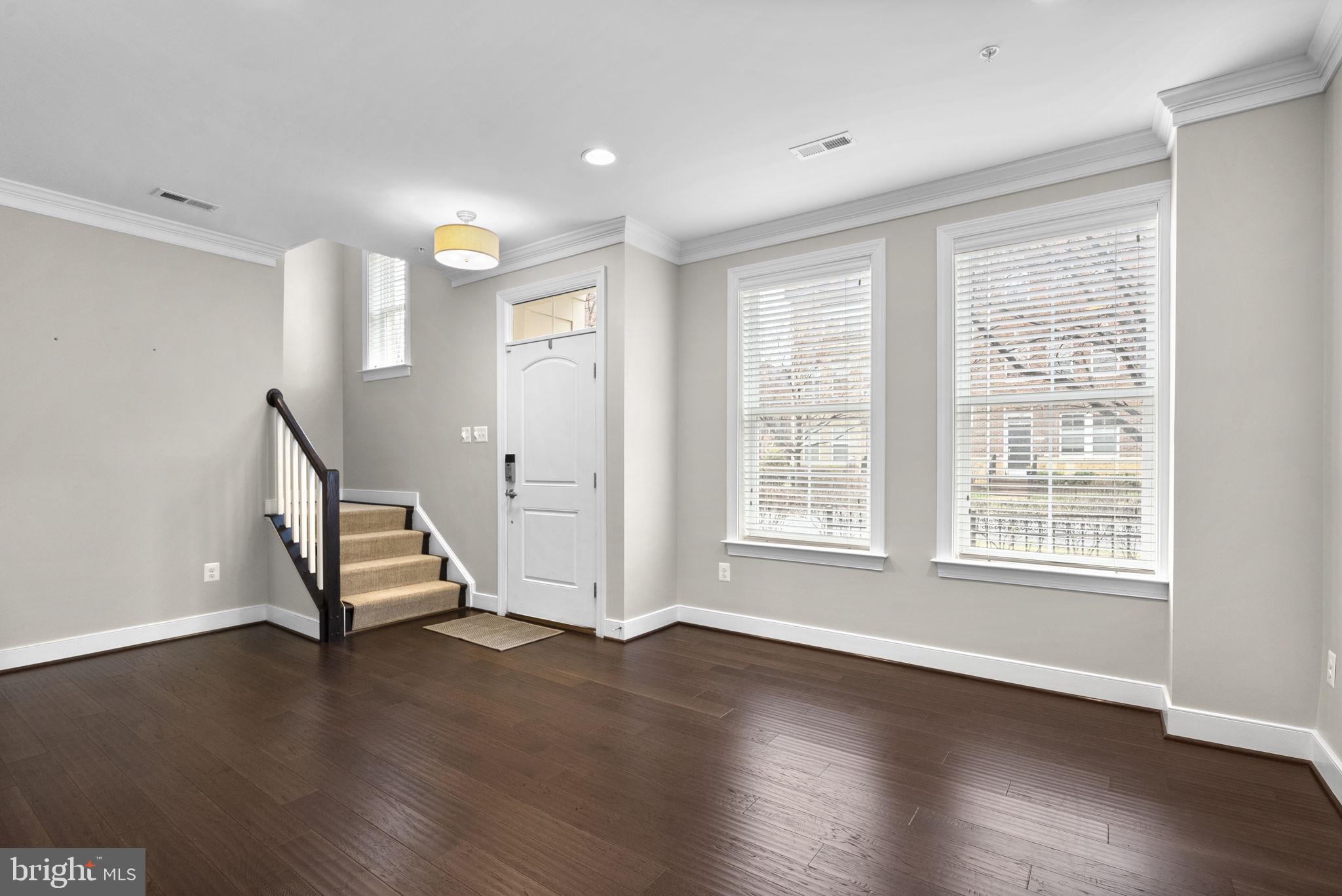 CROWN FARM - Residential