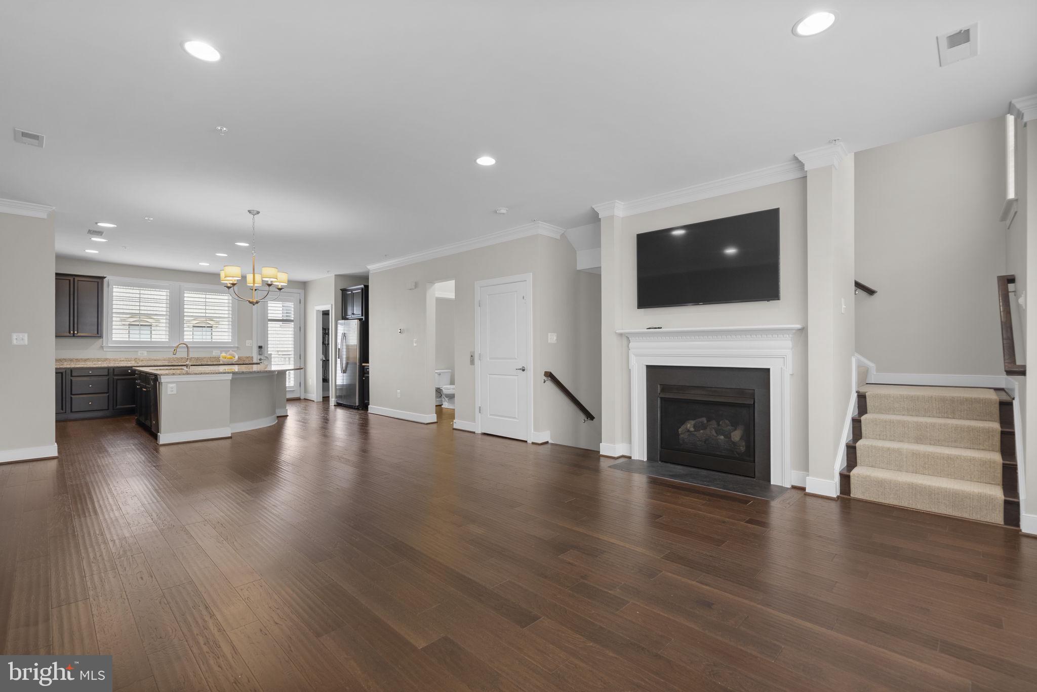 CROWN FARM - Residential