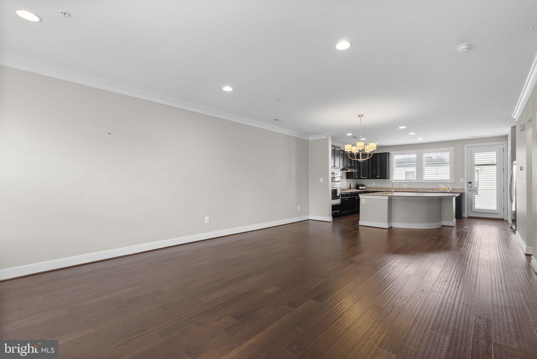 CROWN FARM - Residential