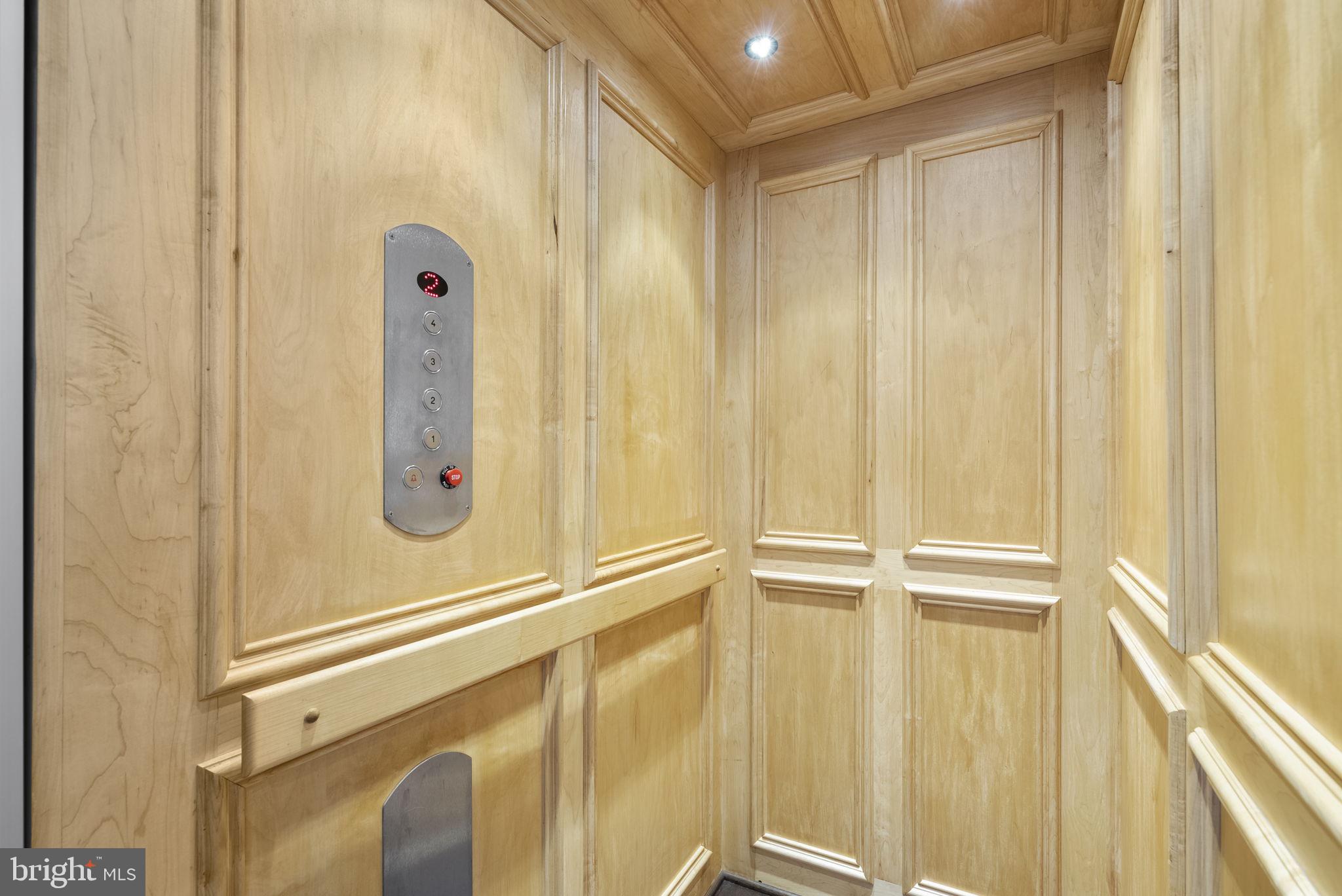 CROWN FARM - Residential