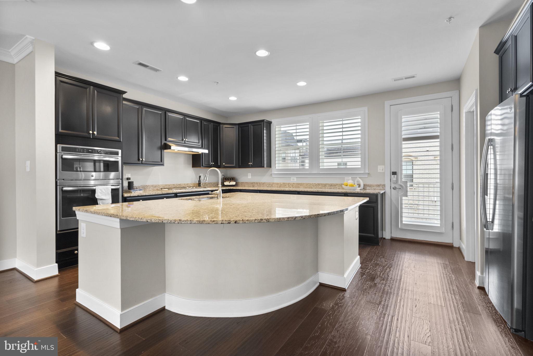 CROWN FARM - Residential