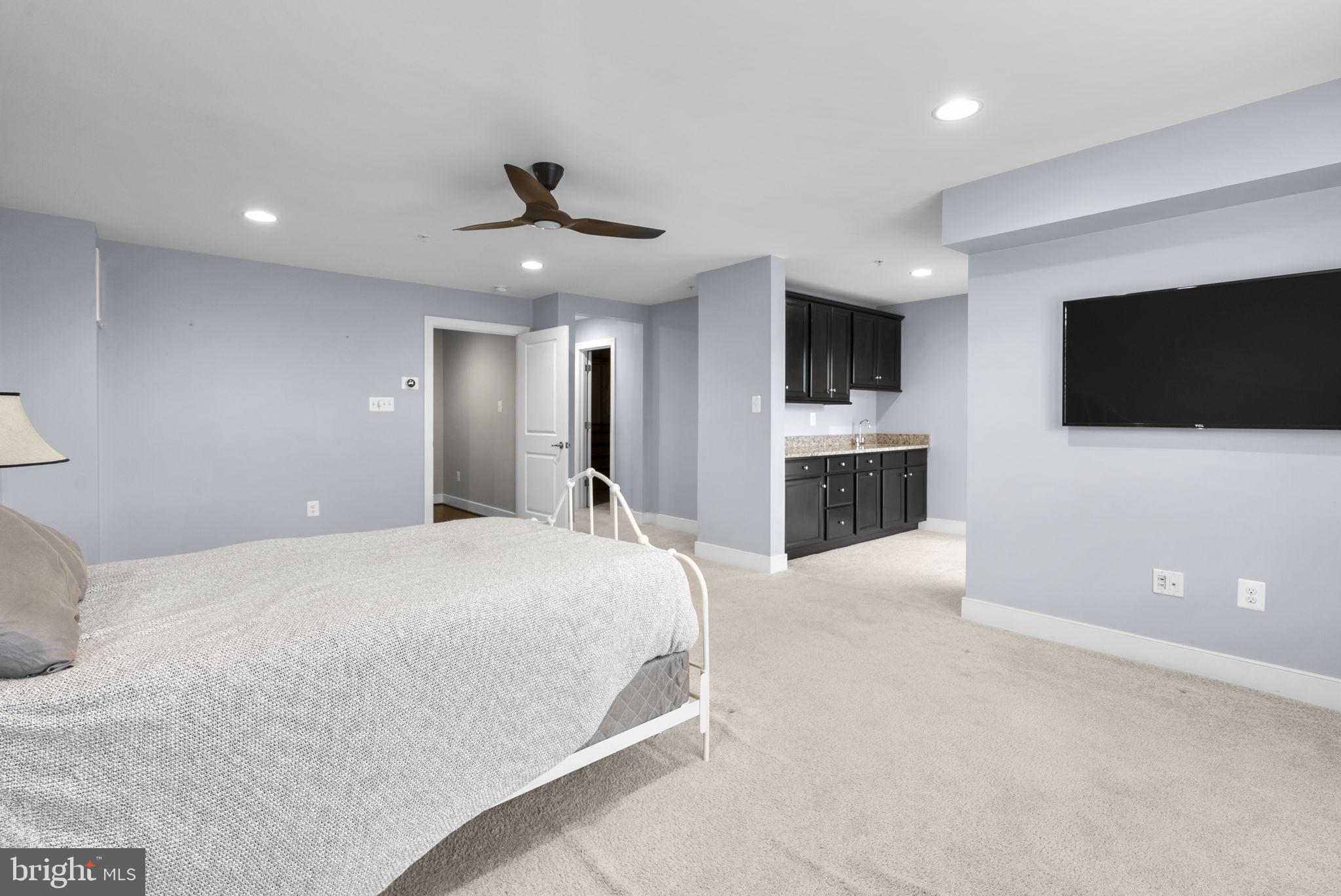 CROWN FARM - Residential