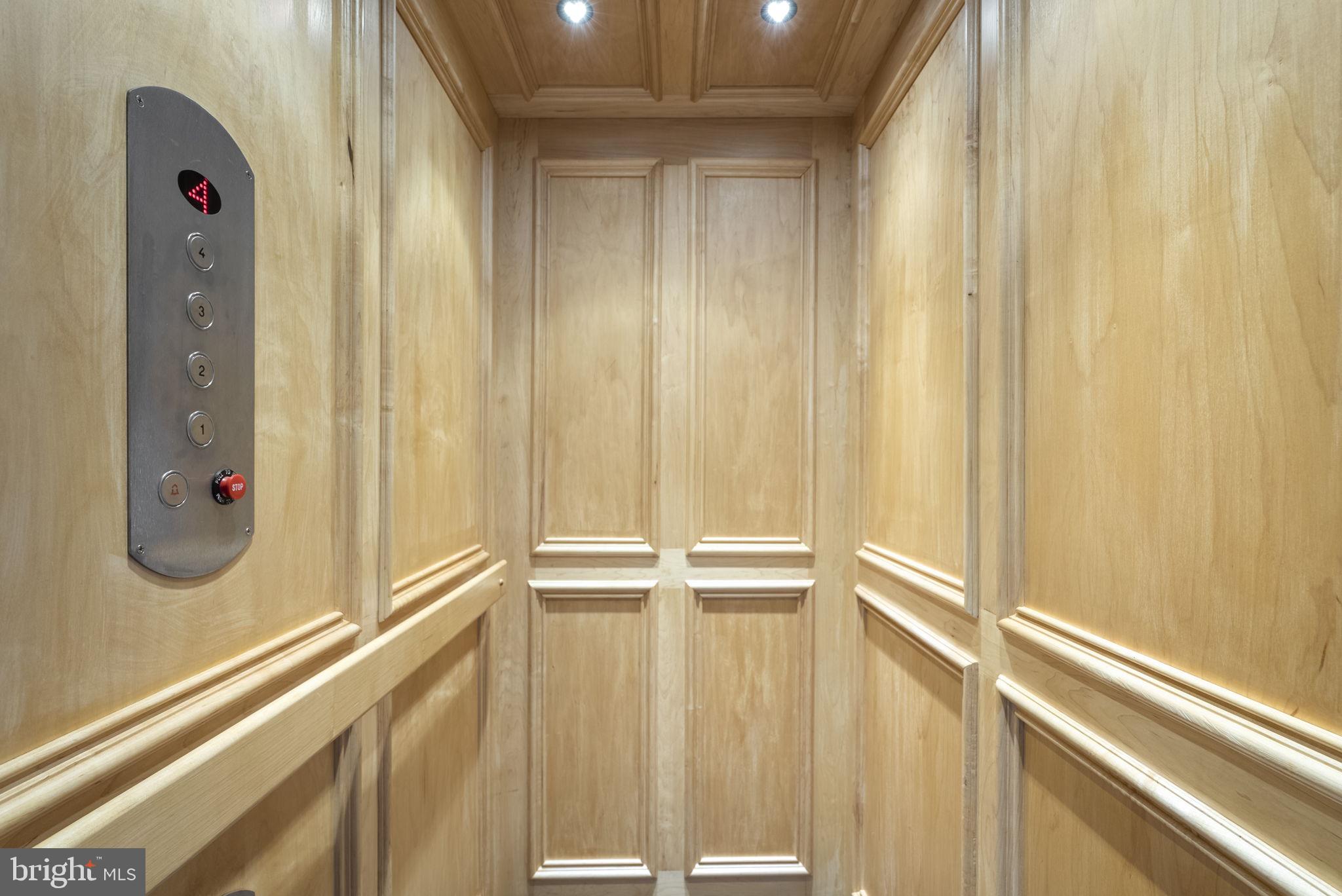 CROWN FARM - Residential