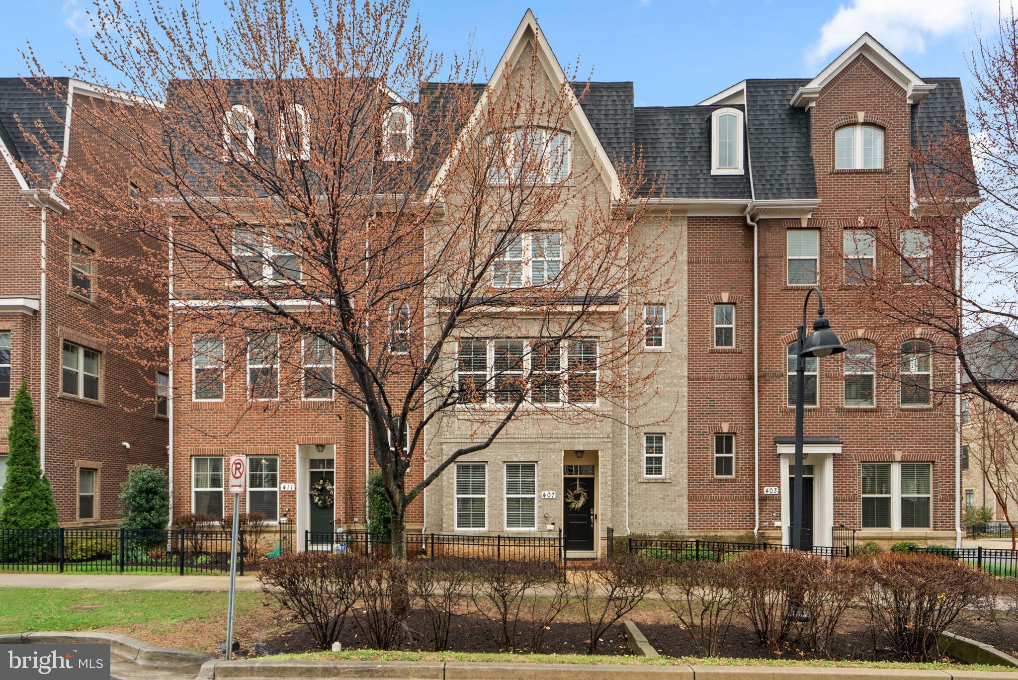 CROWN FARM - Residential