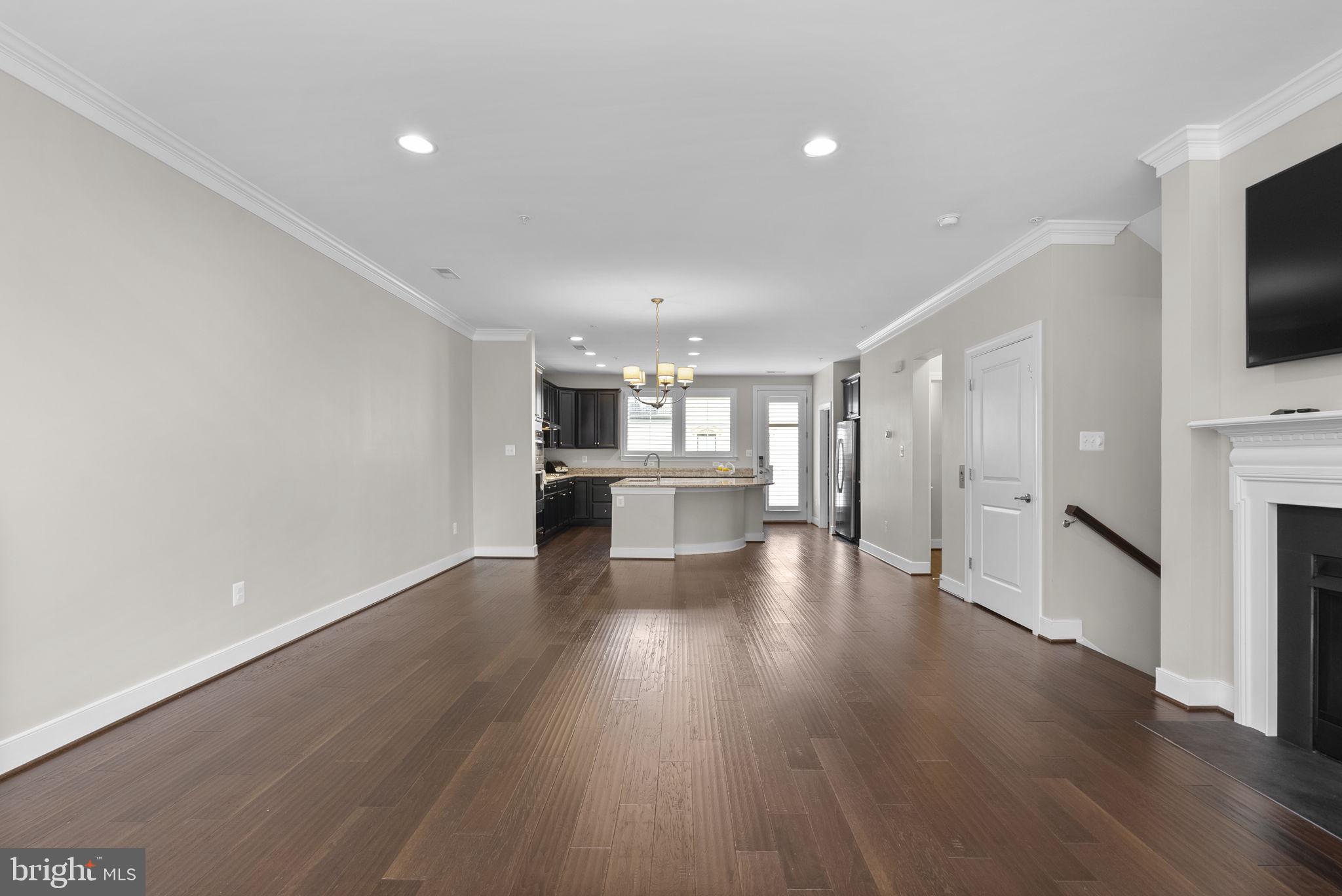 CROWN FARM - Residential