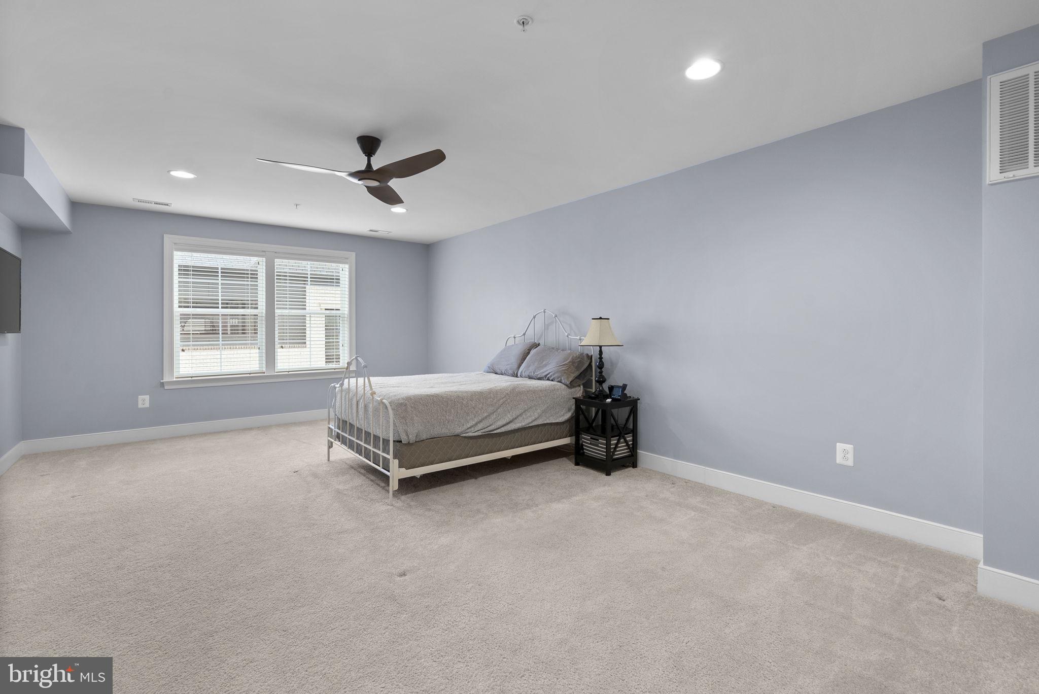 CROWN FARM - Residential