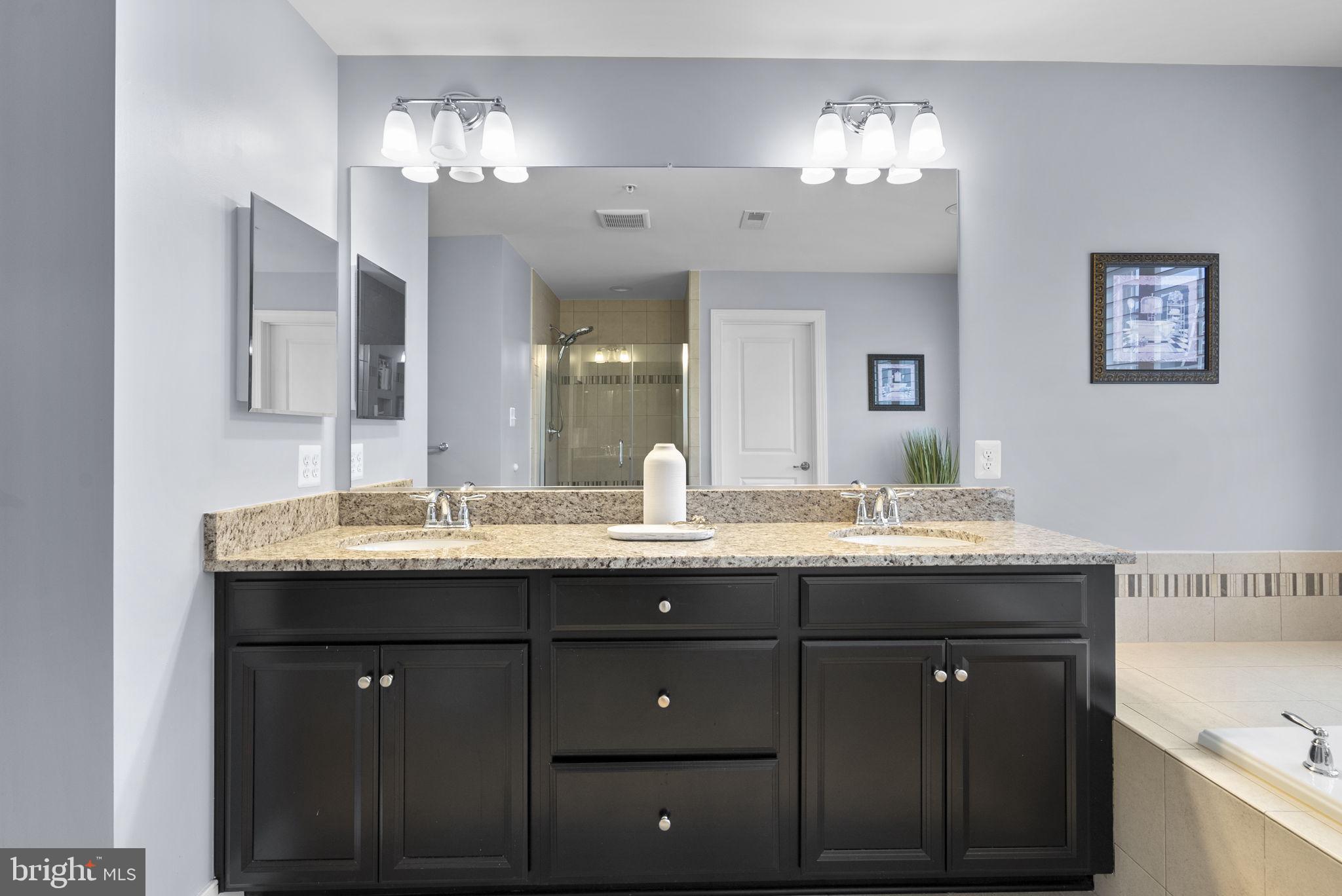 CROWN FARM - Residential