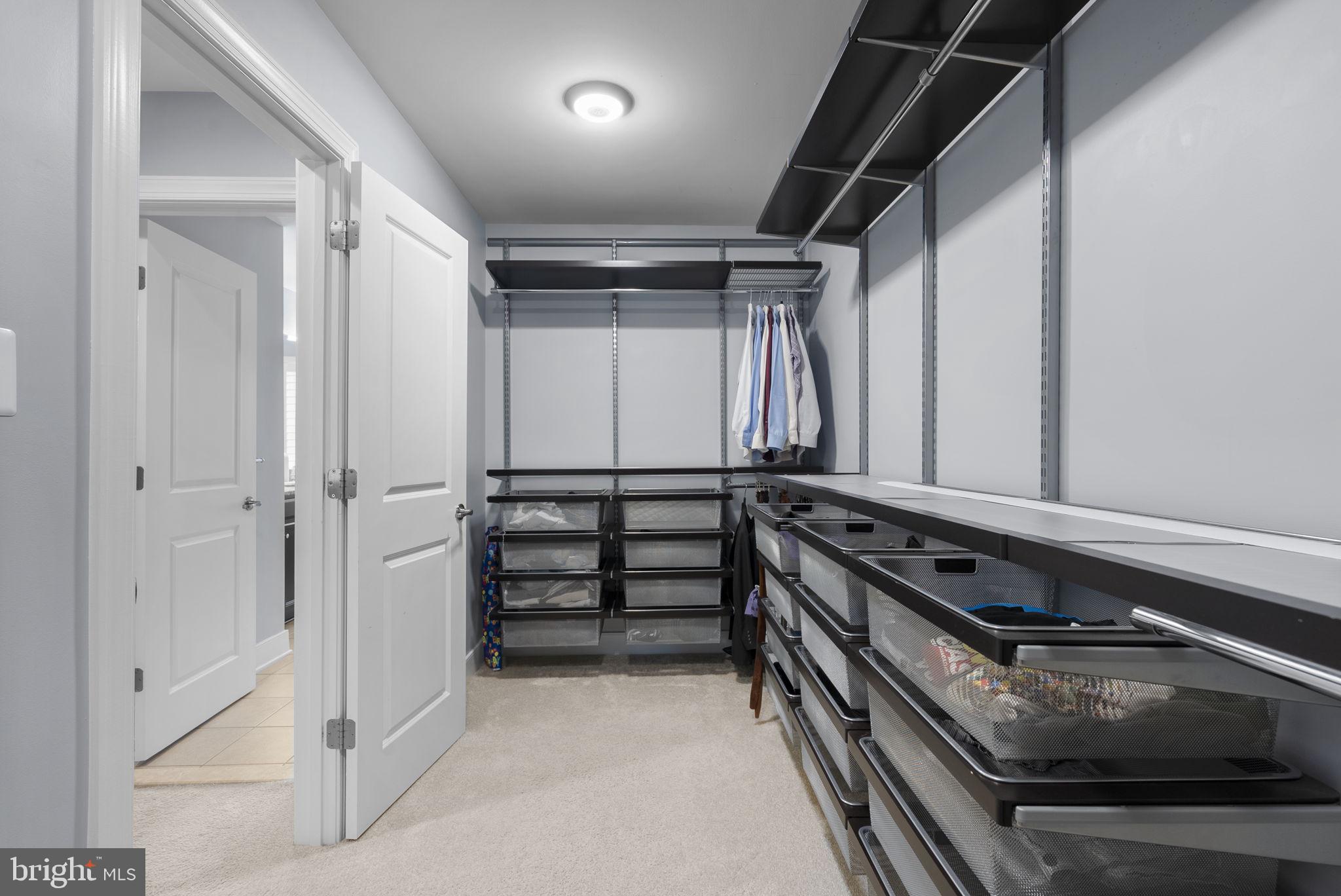 CROWN FARM - Residential