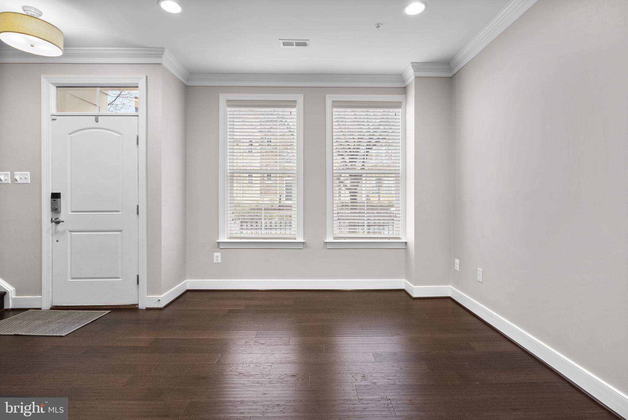 CROWN FARM - Residential