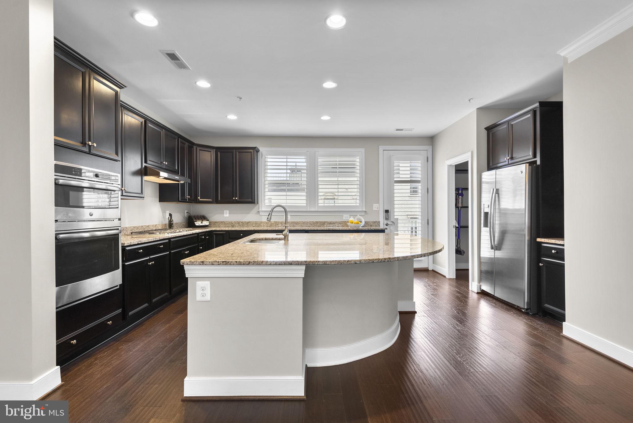 CROWN FARM - Residential