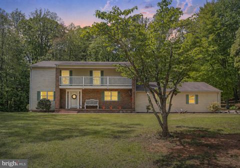 Photo of 112 Hidden Lane, STAFFORD, VA 22556 (MLS # VAST2048790)