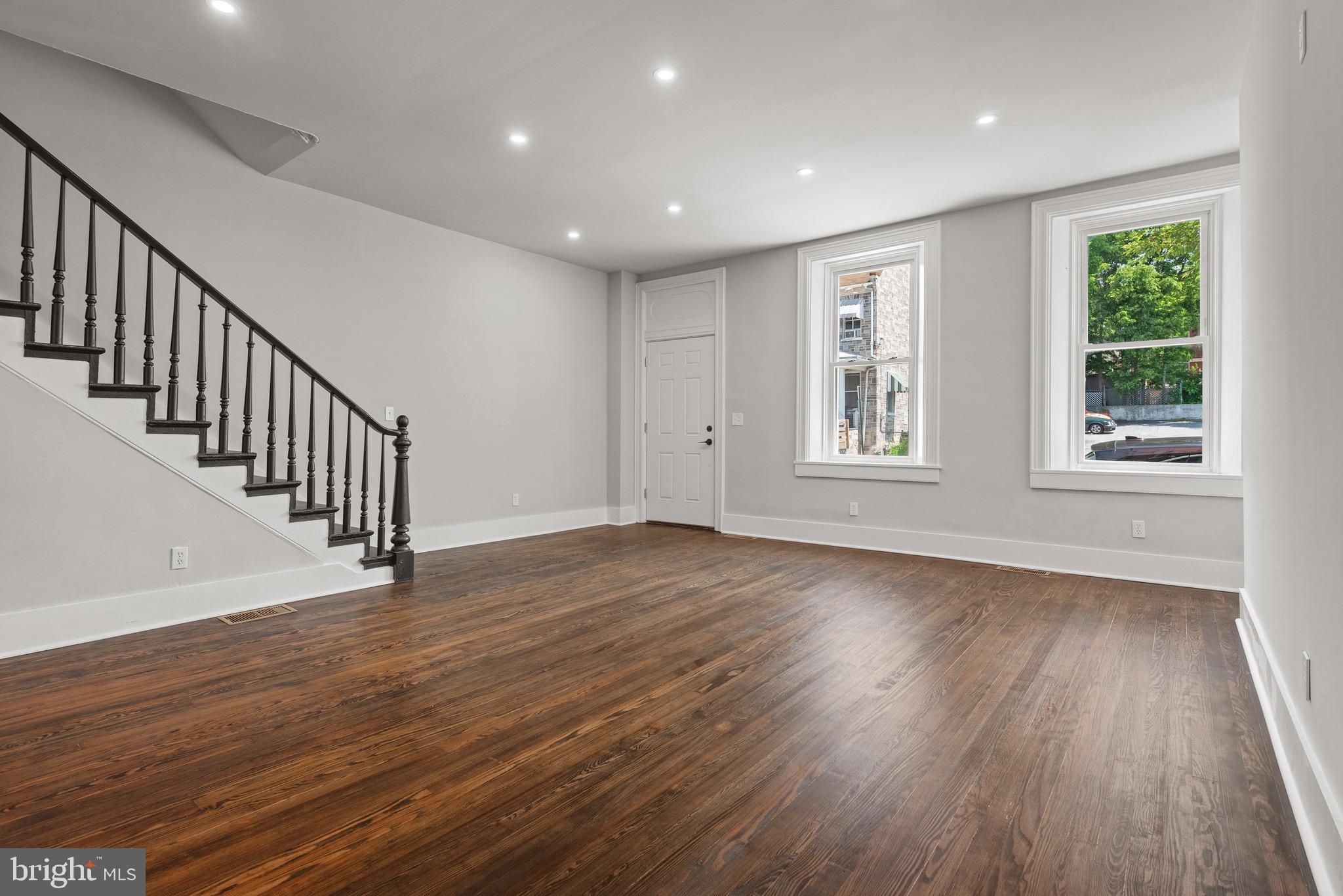 SOUTH SIDE OF CITY - Residential Lease