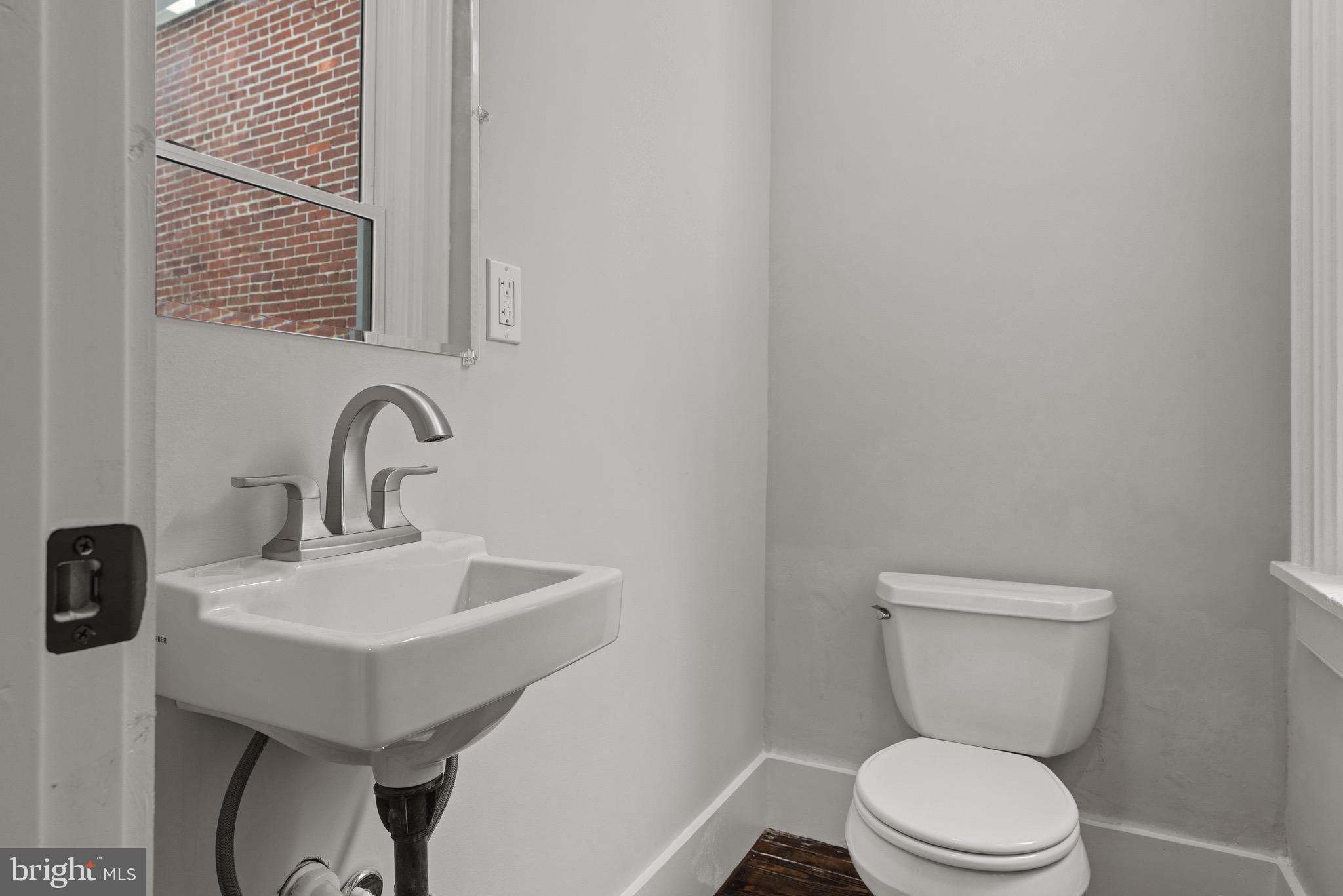 SOUTH SIDE OF CITY - Residential Lease