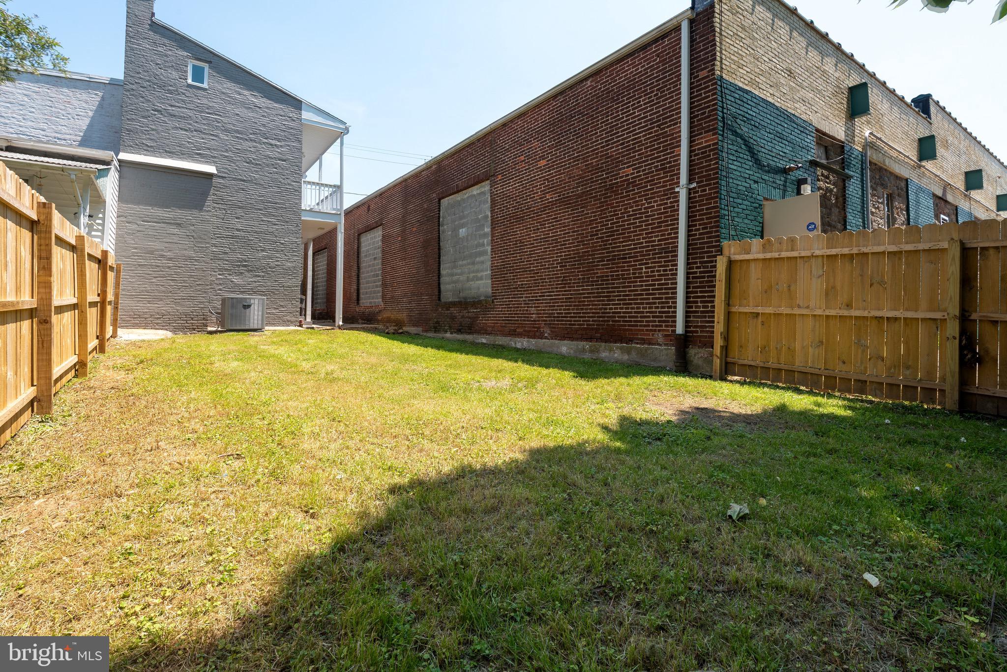 SOUTH SIDE OF CITY - Residential Lease