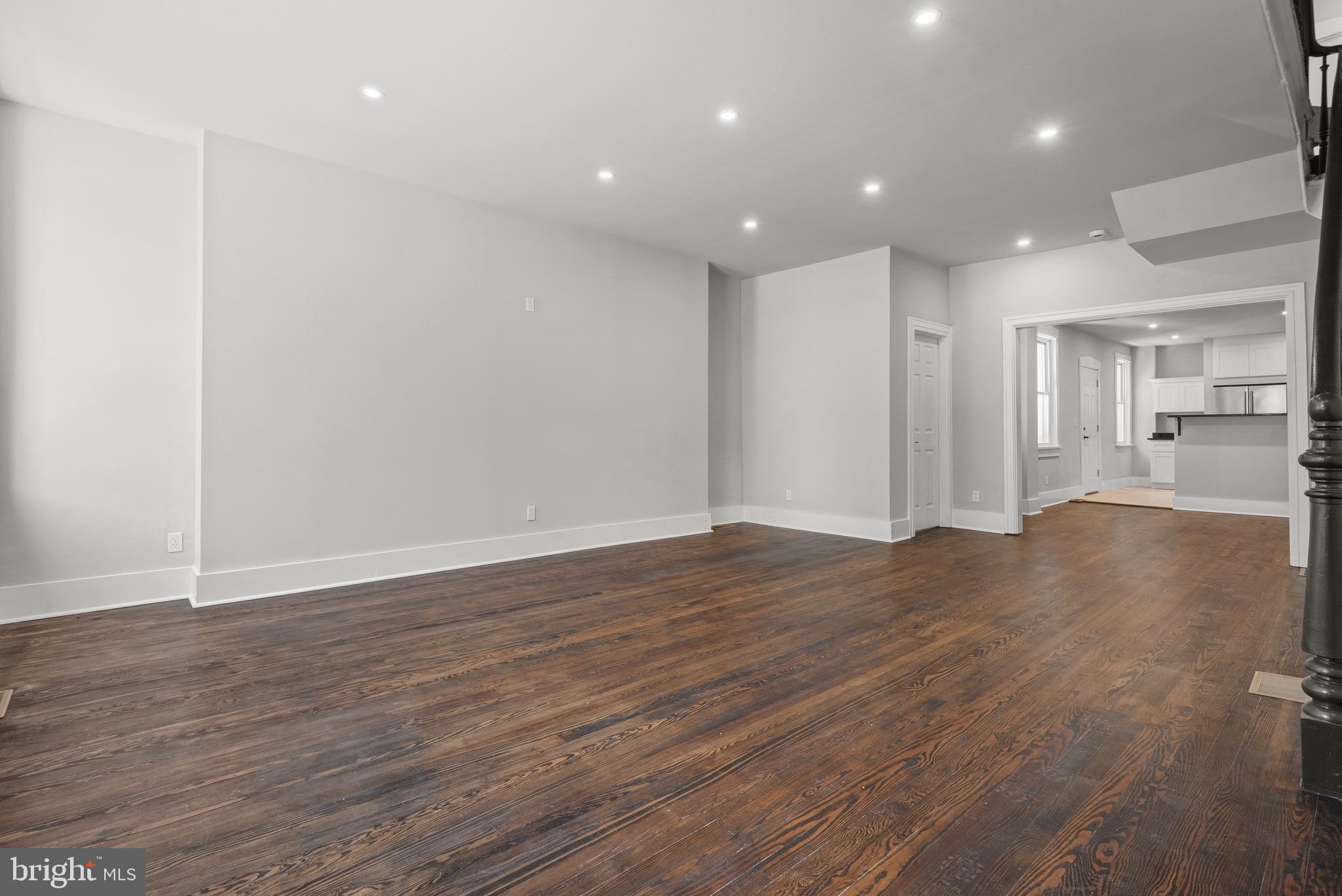 SOUTH SIDE OF CITY - Residential Lease