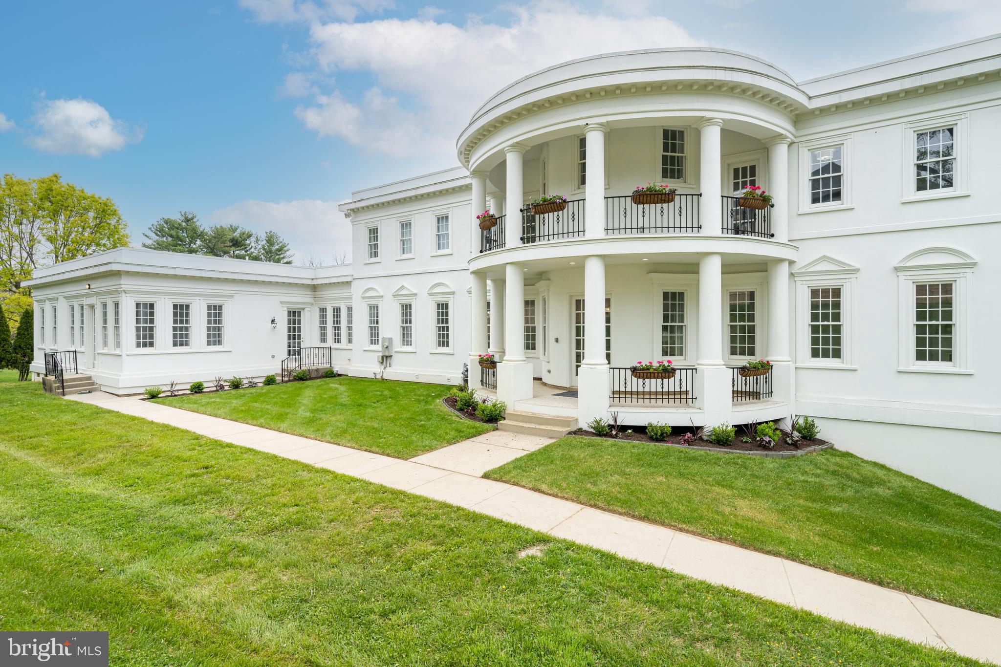 ROLLING VALLEY - Residential Lease