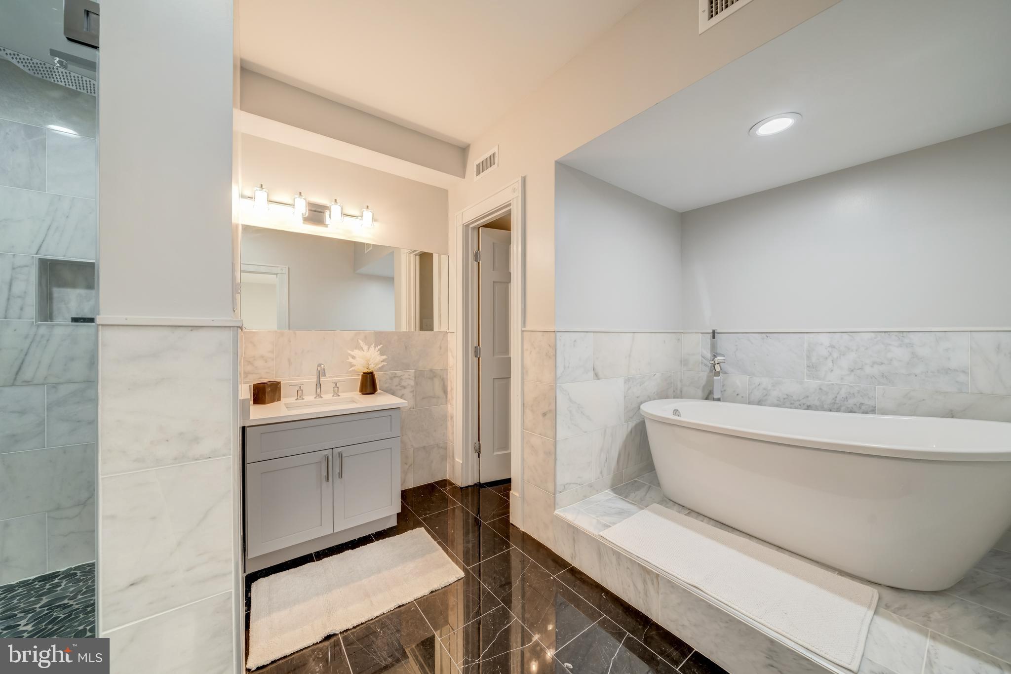 ROLLING VALLEY - Residential Lease