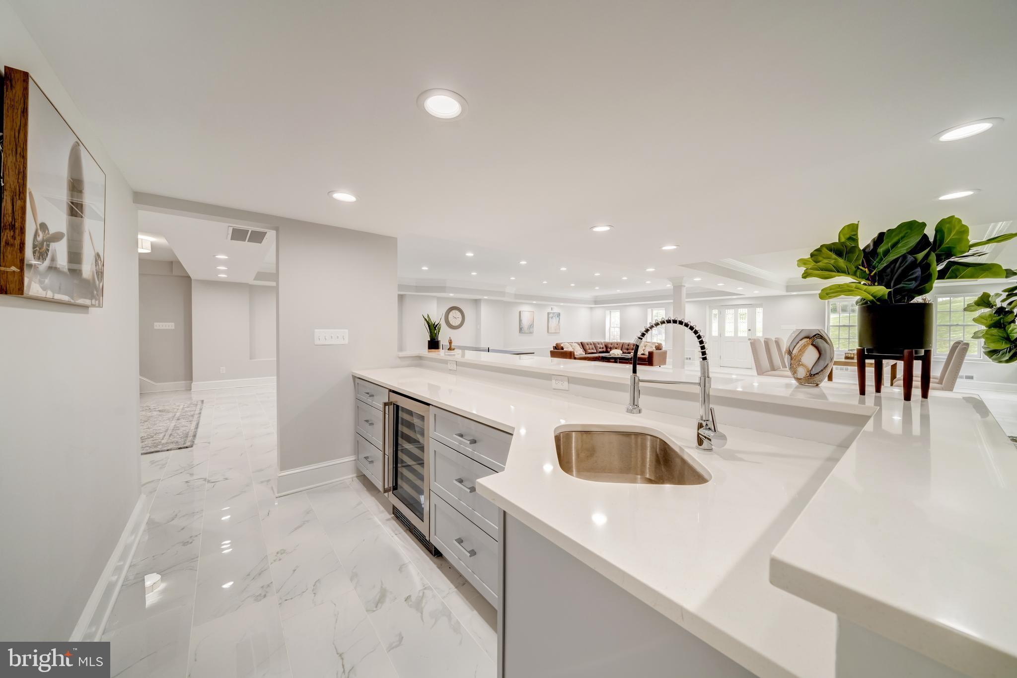 ROLLING VALLEY - Residential Lease