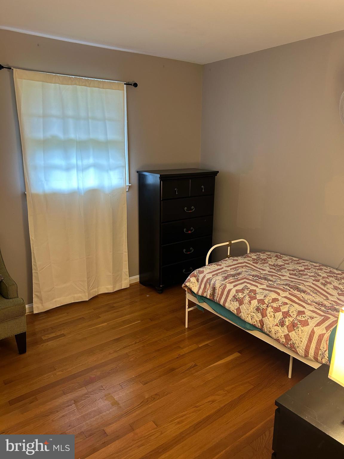 HOLLAWAY ESTATES - Residential Lease