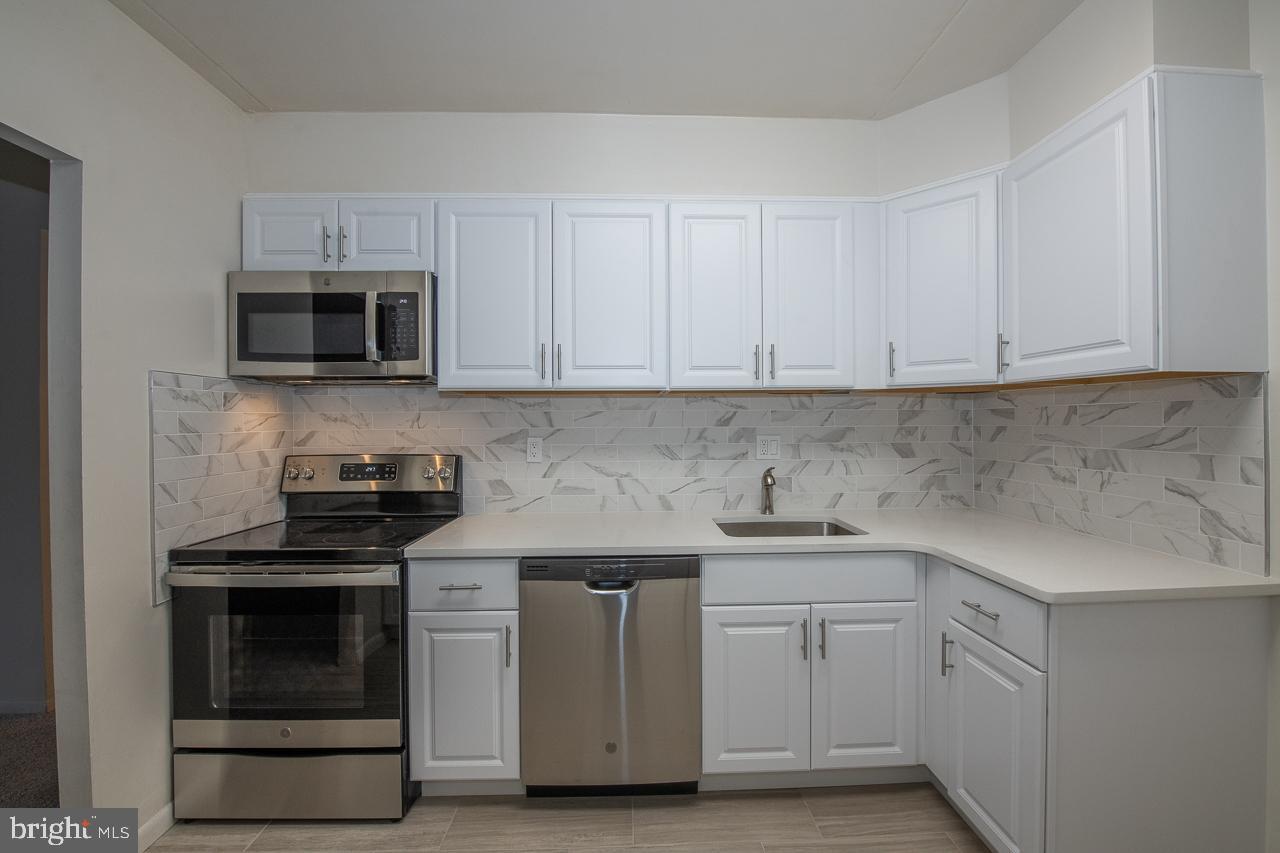 HAVERFORD HILL - Residential