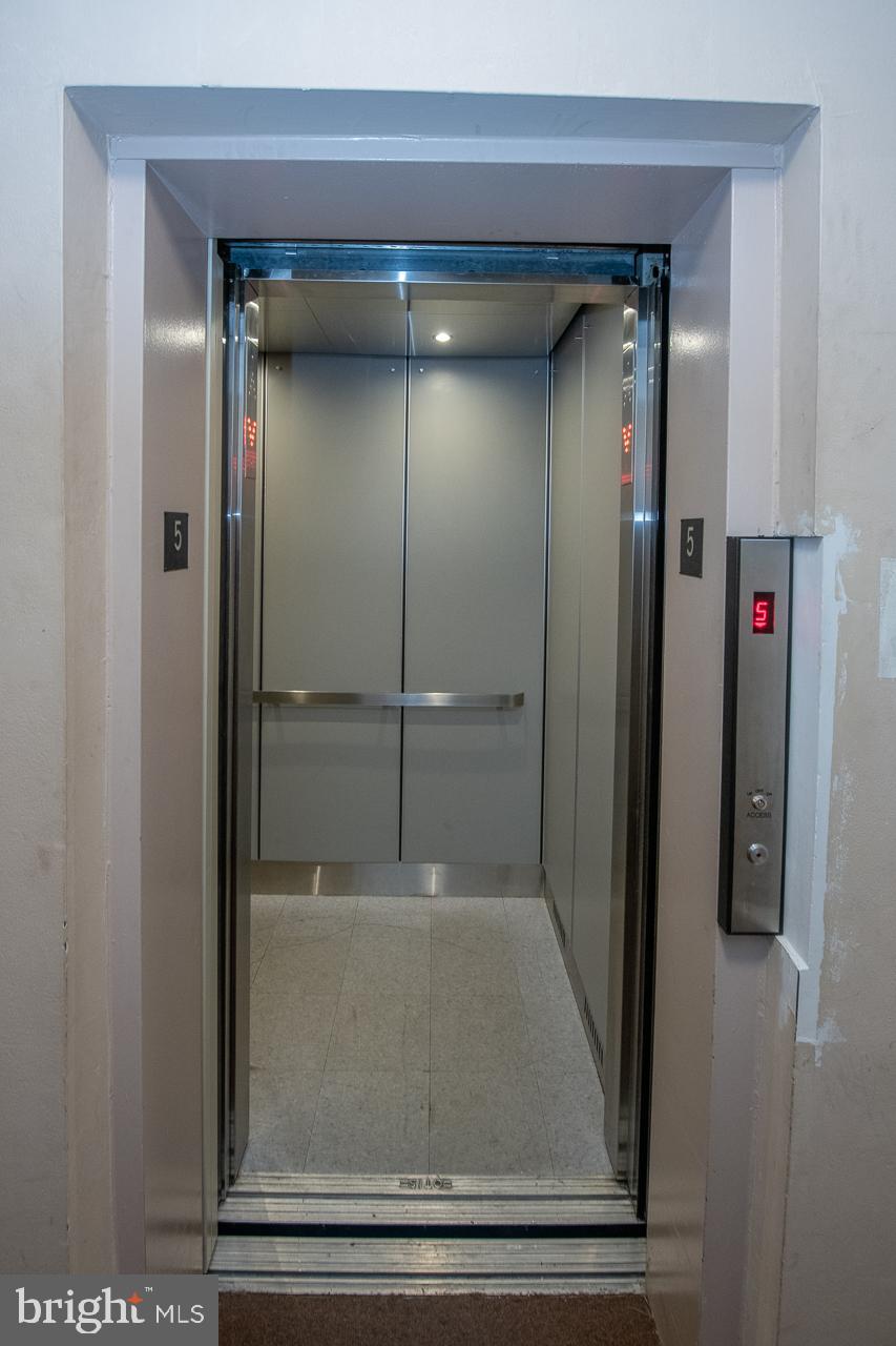 HAVERFORD HILL - Residential